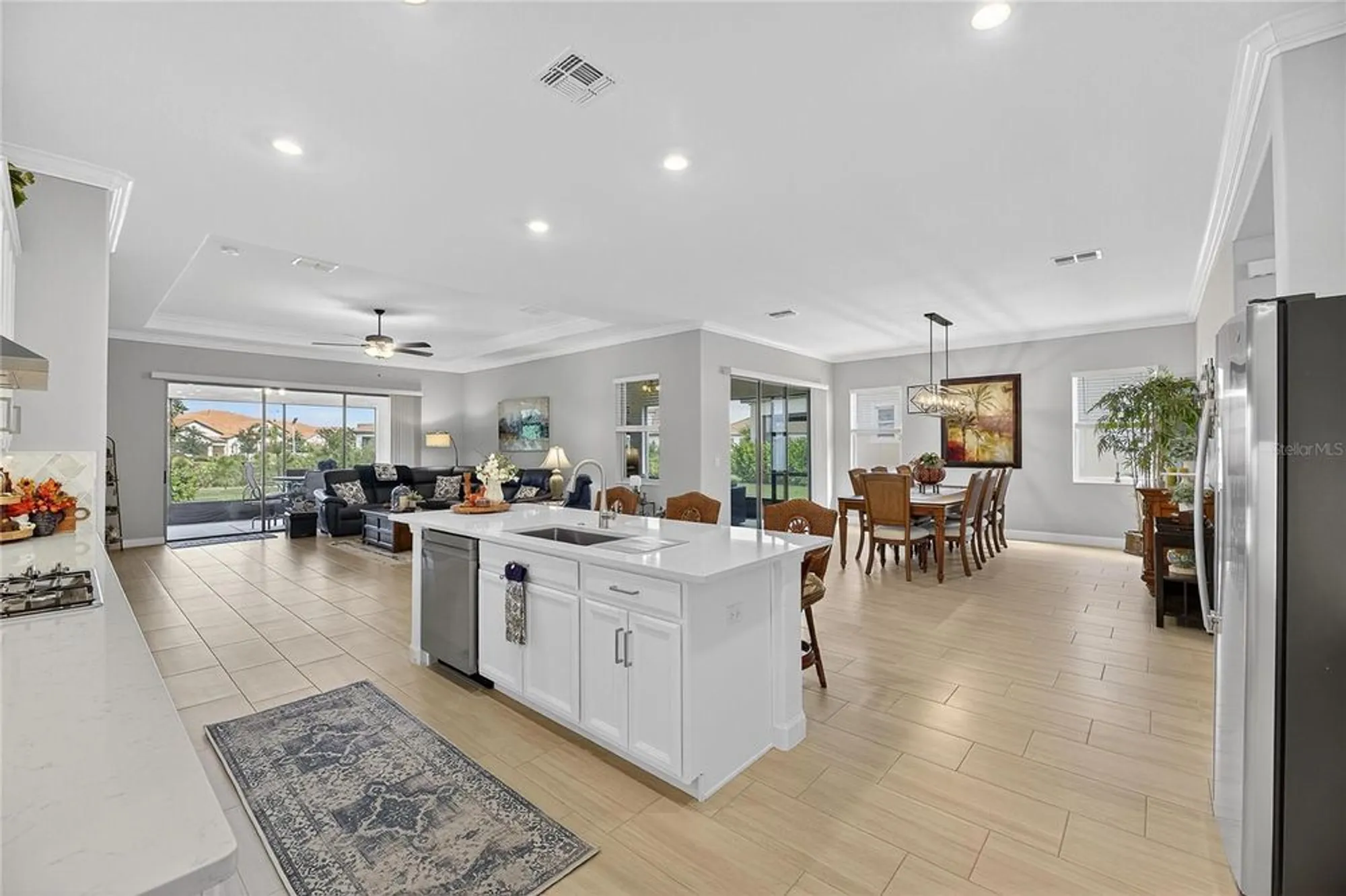 Property Slideshow image 24 of 96 | 5319 windy grove dr, Wimauma, FL, 33598