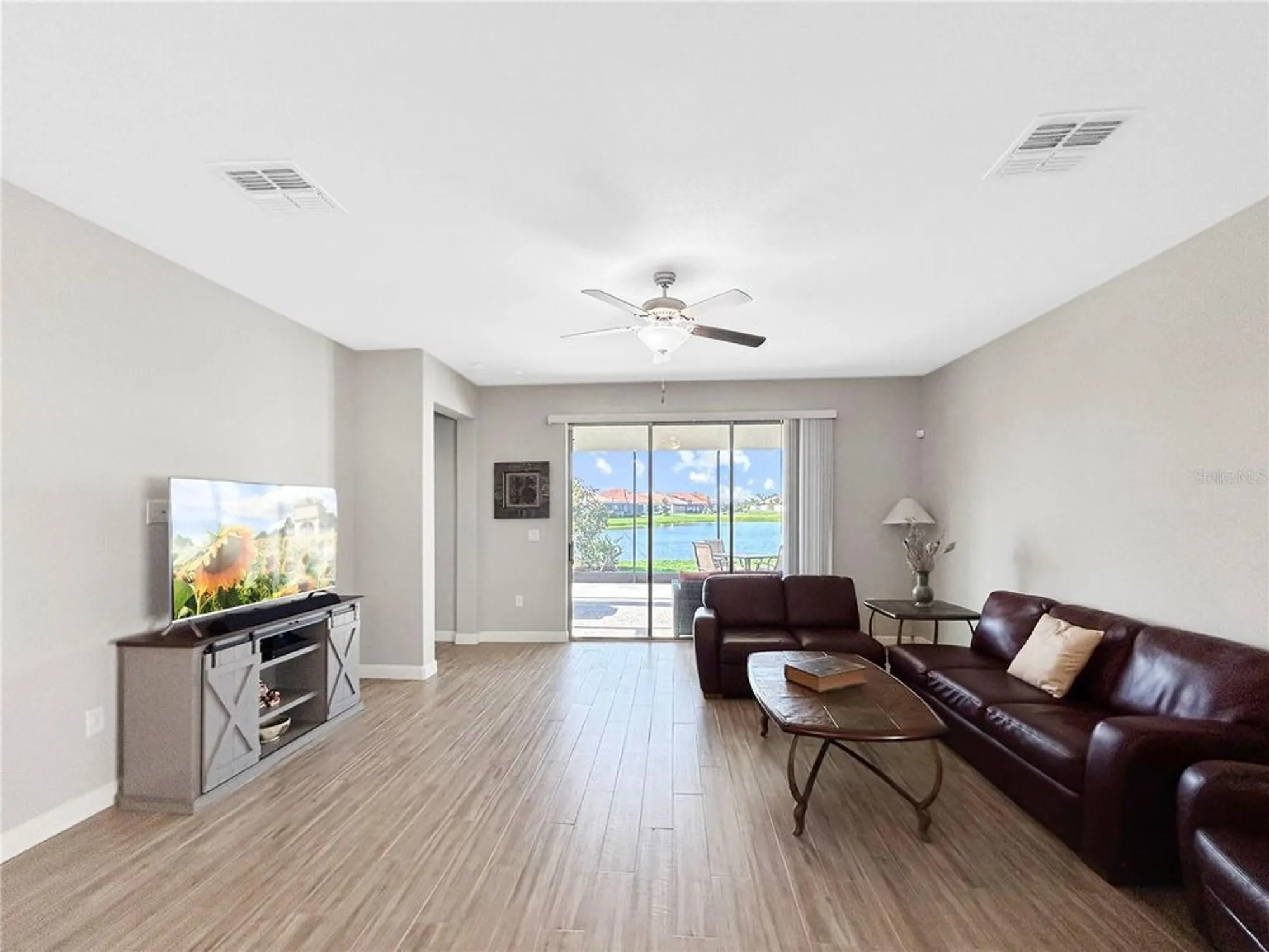 Property Slideshow image 10 of 30 | 16913 anchor root st, Wimauma, FL, 33598