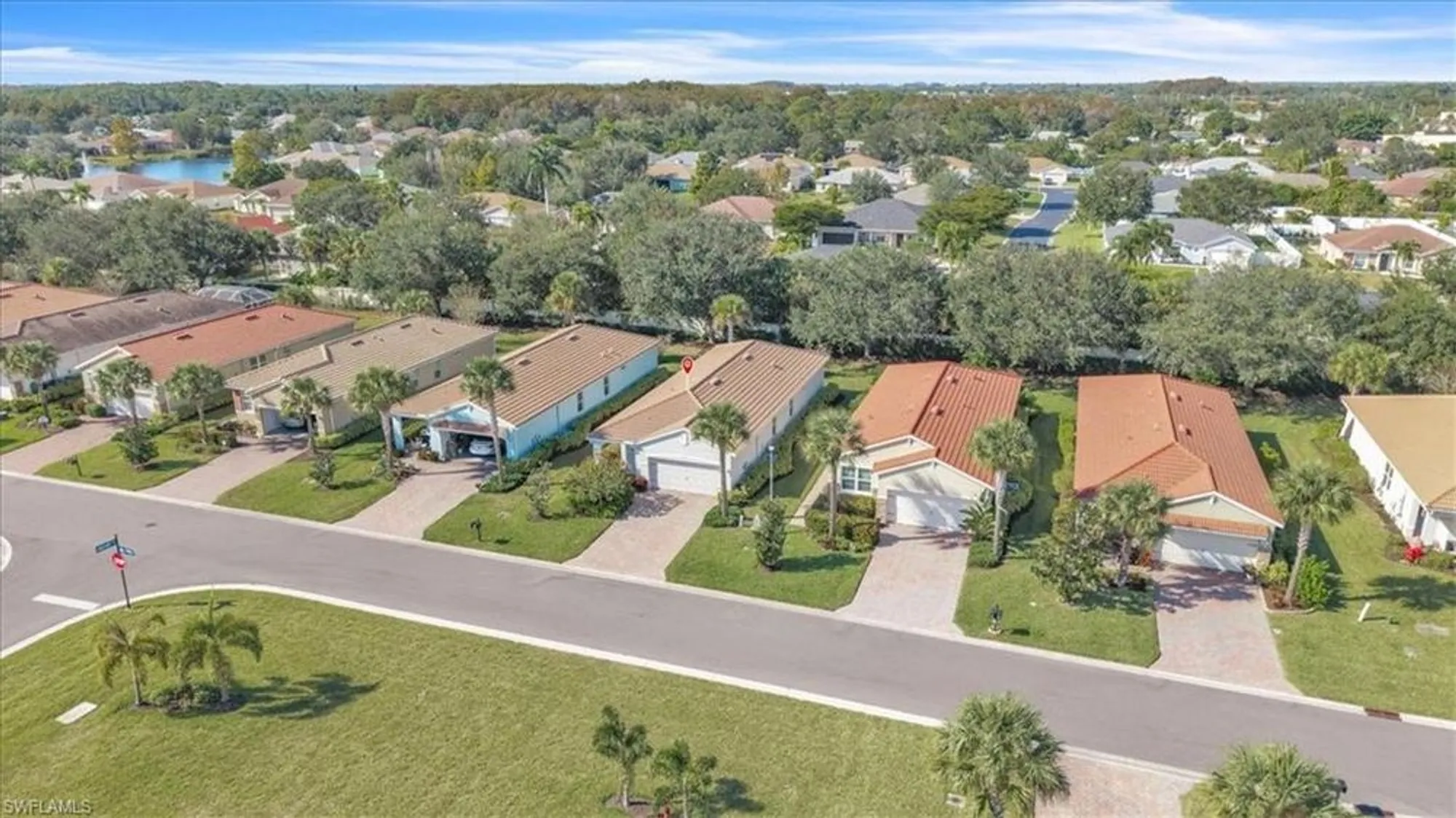 Property Slideshow image 33 of 49 | 2155 summersweet dr, Alva, FL, 33920