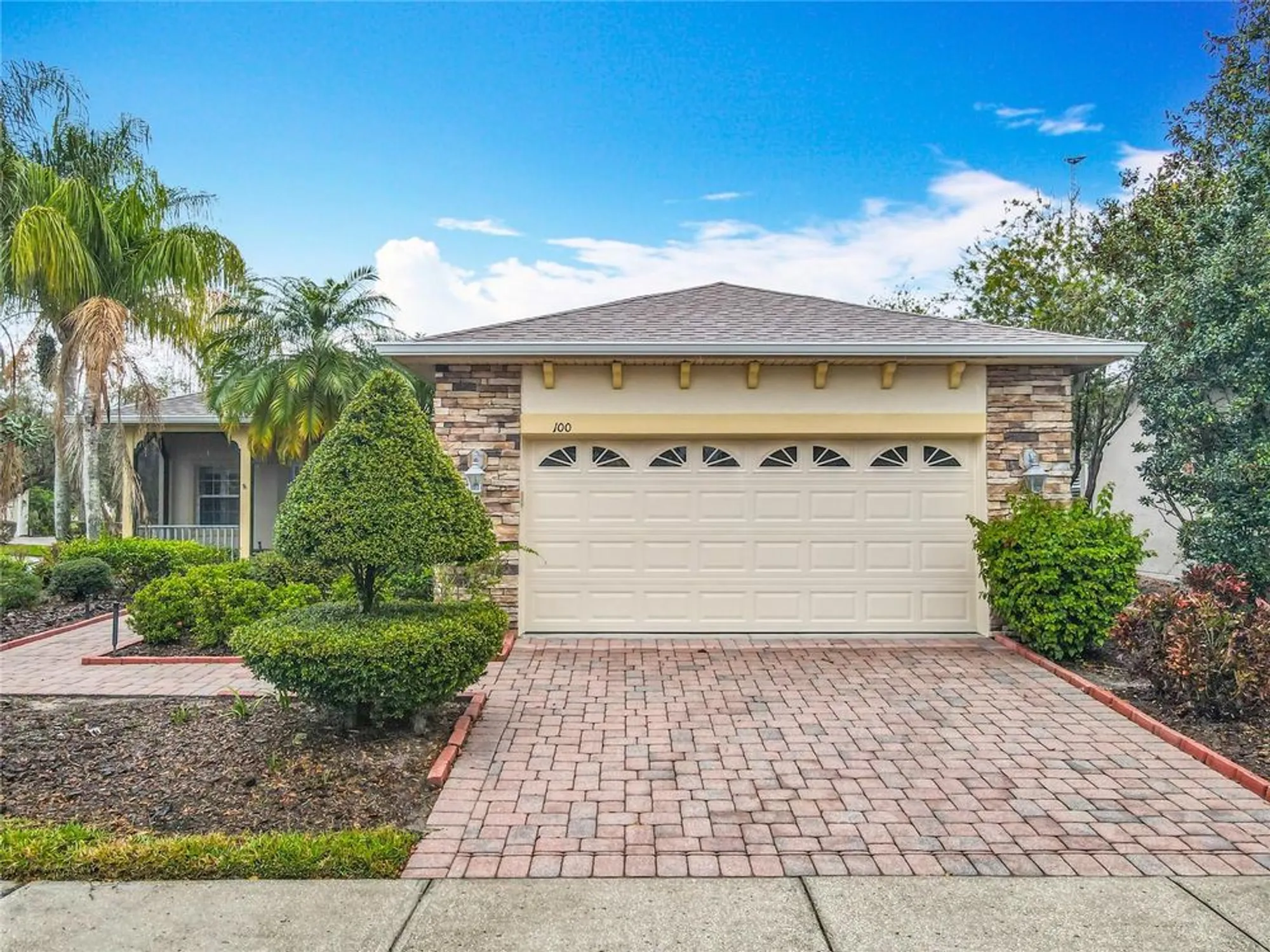 Property Slideshow image 2 of 63 | 100 ventana dr, Kissimmee, FL, 34759