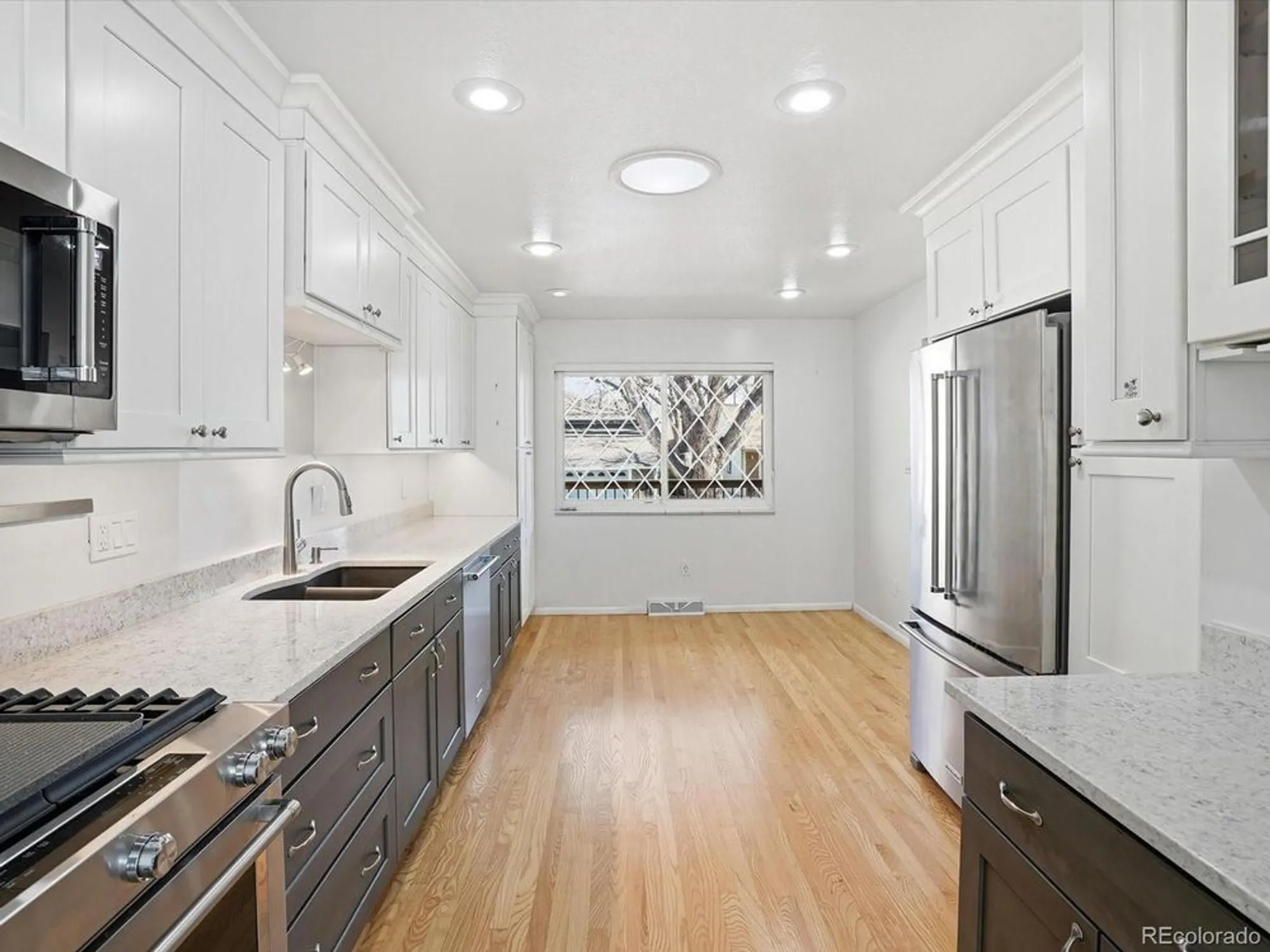 Property Slideshow image 6 of 38 | 7493 w cedar cir, Lakewood, CO, 80226