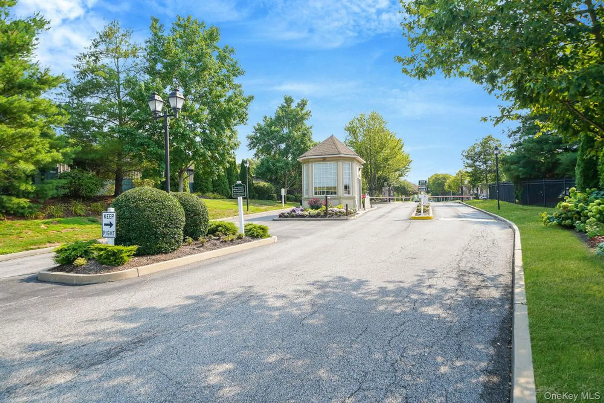 Property Slideshow image 3 of 29 | 1126 savoy dr, Melville, NY, 11747