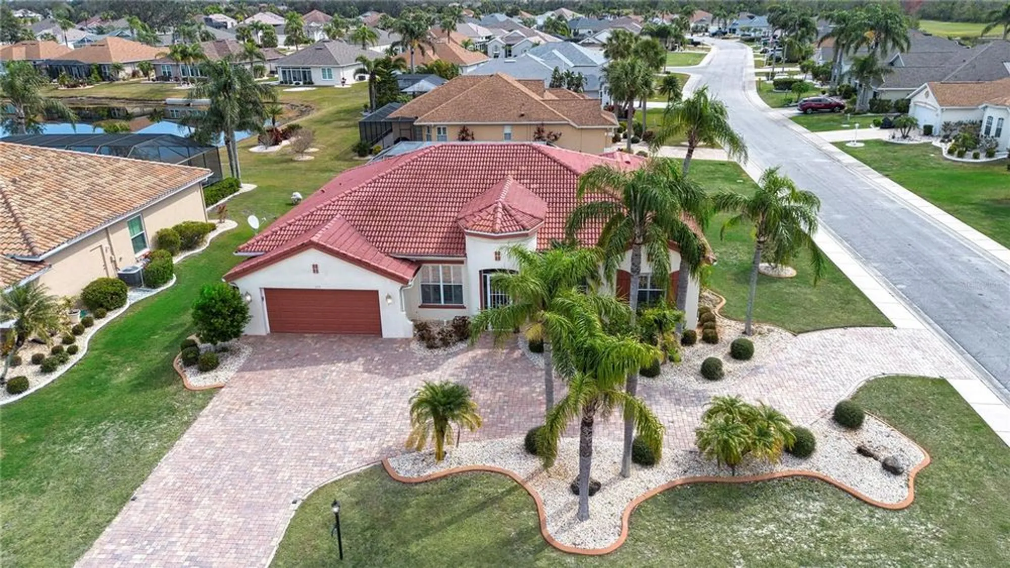 Property Slideshow image 29 of 74 | 1115 signature dr, Sun City Center, FL, 33573