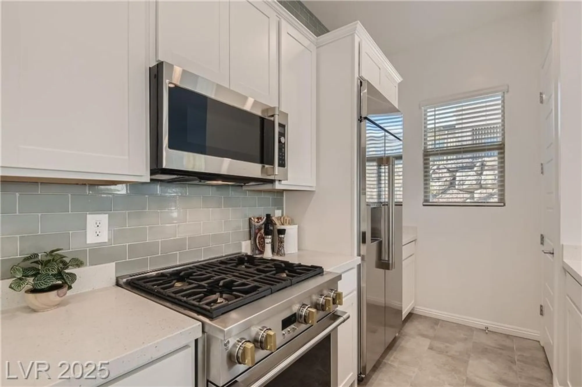 Property Slideshow image 13 of 35 | 933 mayfield manor ln, Las Vegas, NV, 89138