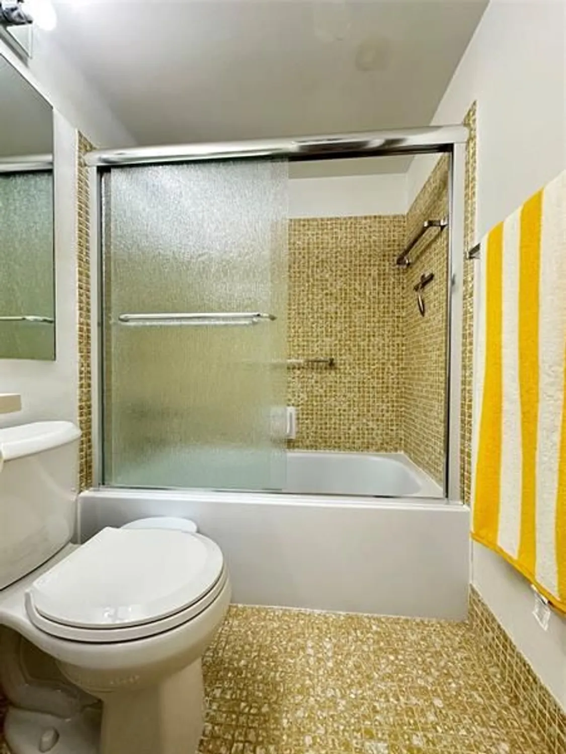 Property Slideshow image 15 of 66 | 23 lyndhurst a # 23, Deerfield Beach, FL, 33442