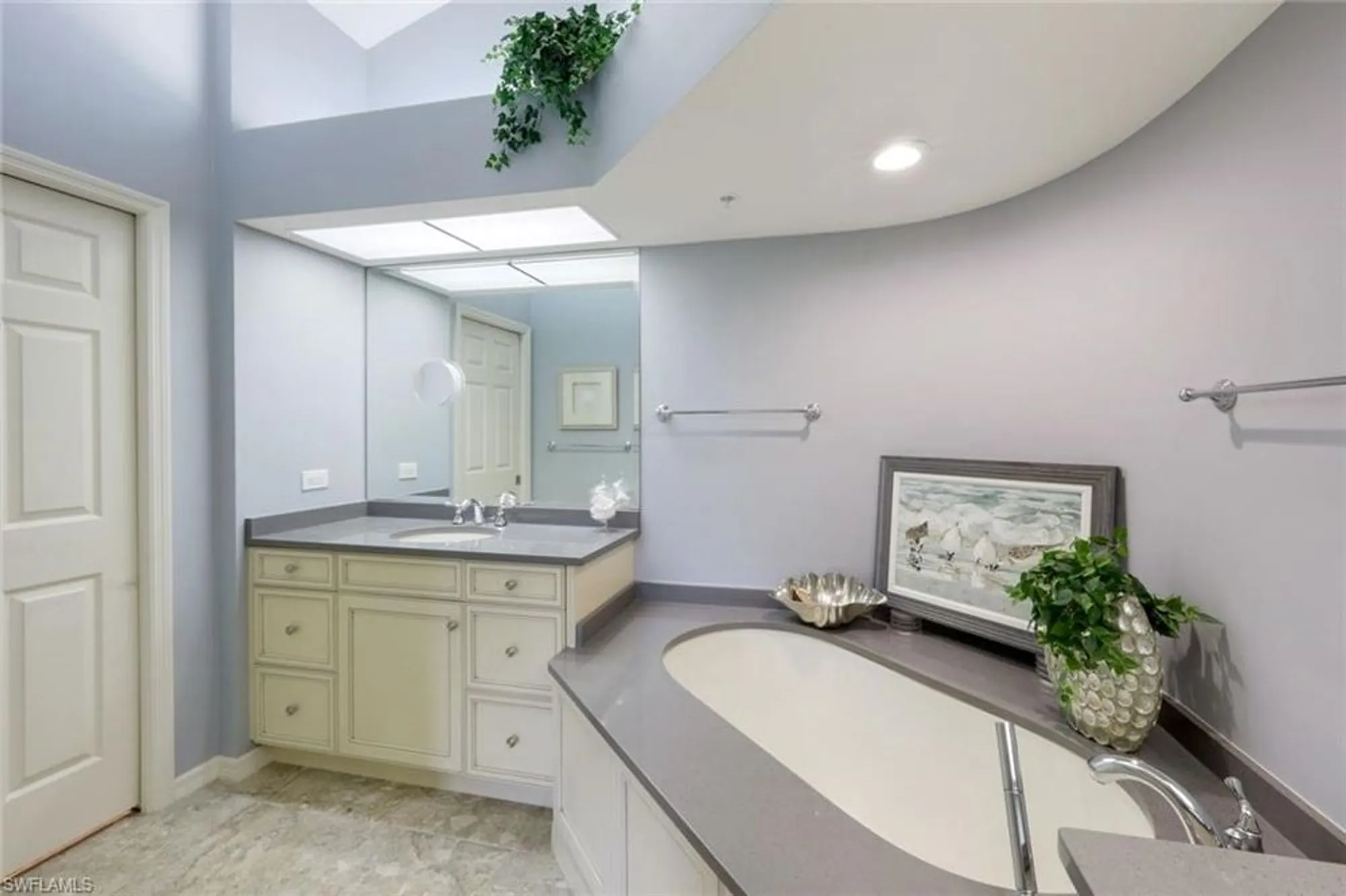 Property Slideshow image 19 of 30 | 26310 devonshire ct 201, Bonita Springs, FL, 34134