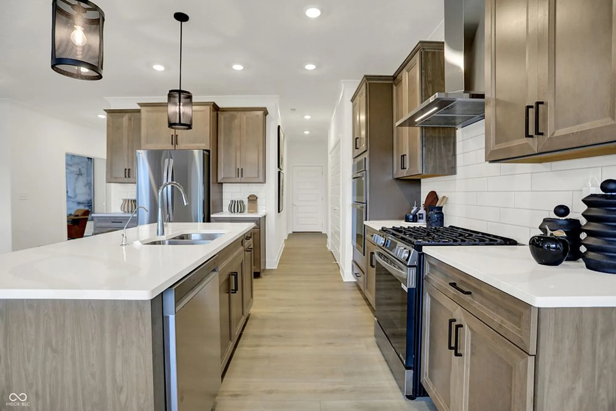 Property Slideshow image 12 of 29 | 5076 foxley park ln, Avon, IN, 46123