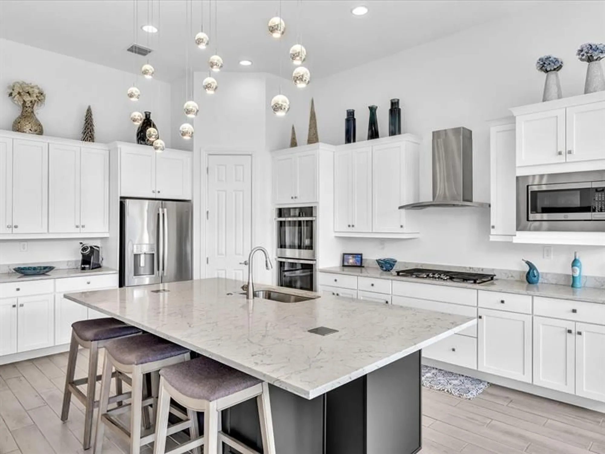 Property Slideshow image 23 of 98 | 8928 bastille cir e, Parkland, FL, 33076