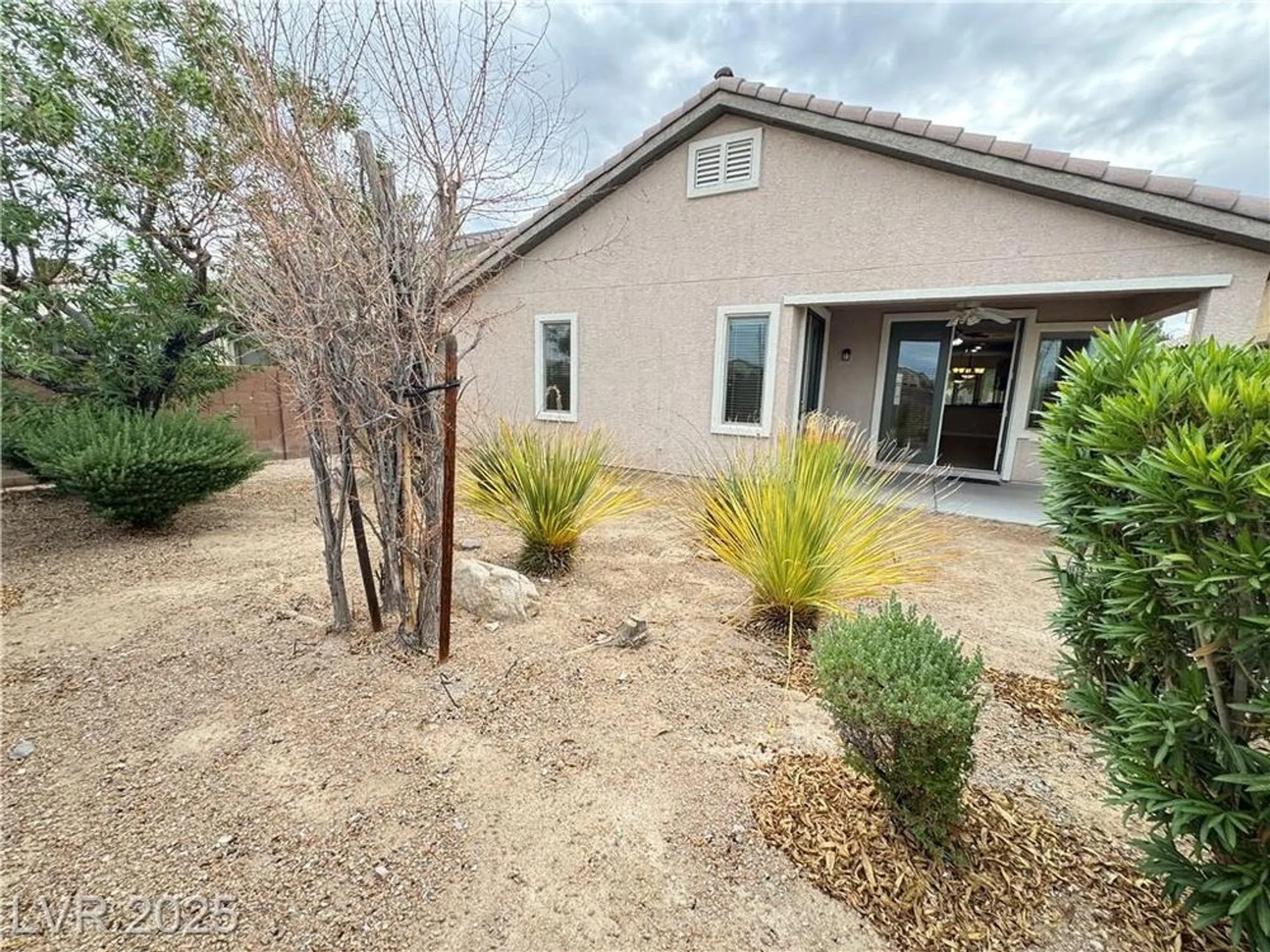 Property Slideshow image 17 of 64 | 5913 saratoga reserve st, North Las Vegas, NV, 89081
