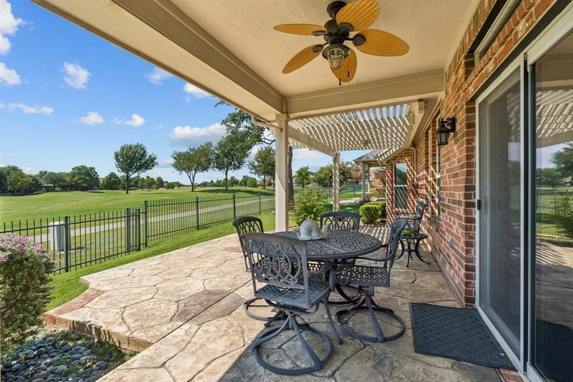 Property Slideshow image 21 of 32 | 7313 reflection bay dr, Frisco, TX, 75036