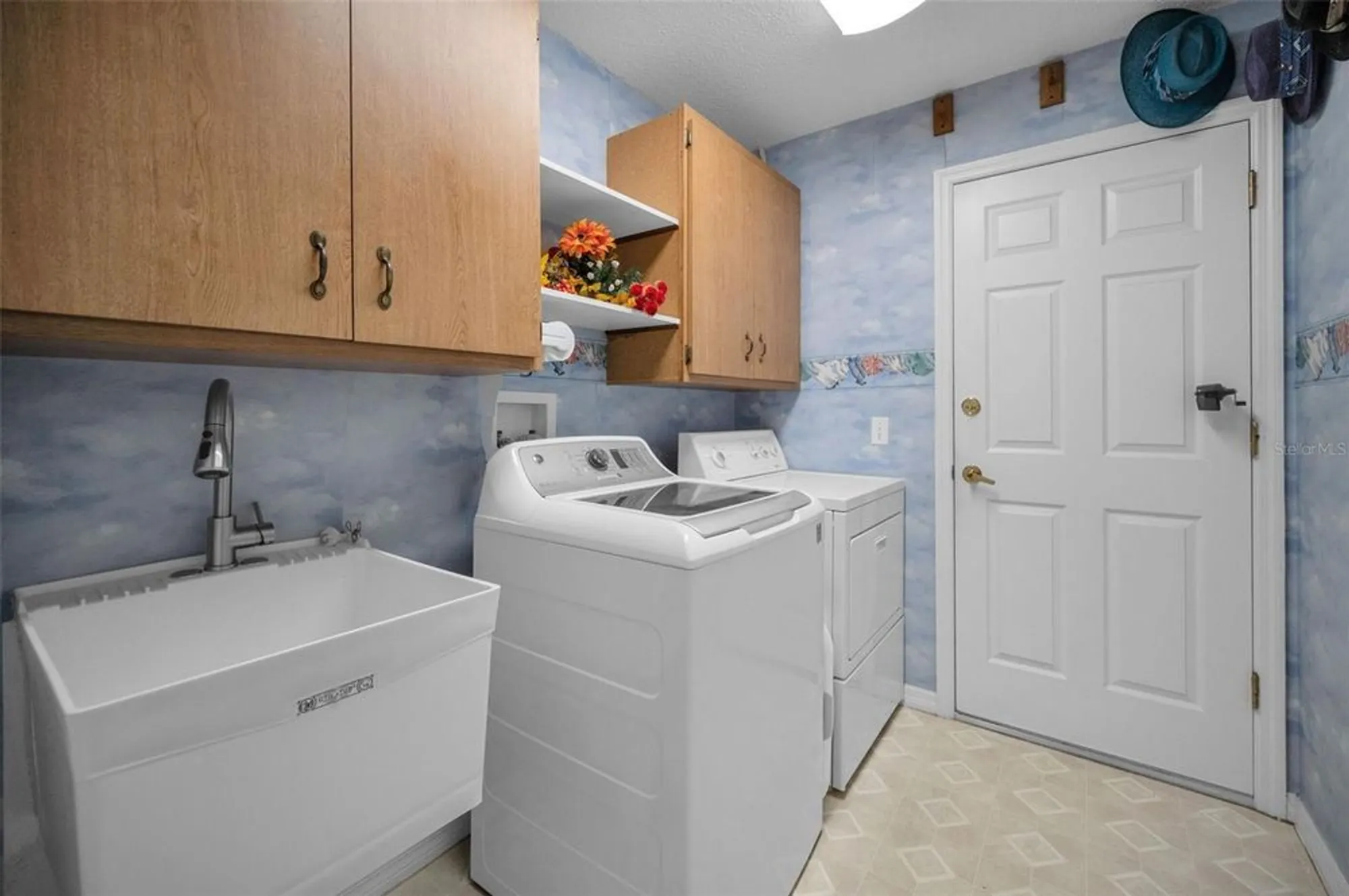 Property Slideshow image 37 of 100 | 1136 almondwood dr, Trinity, FL, 34655