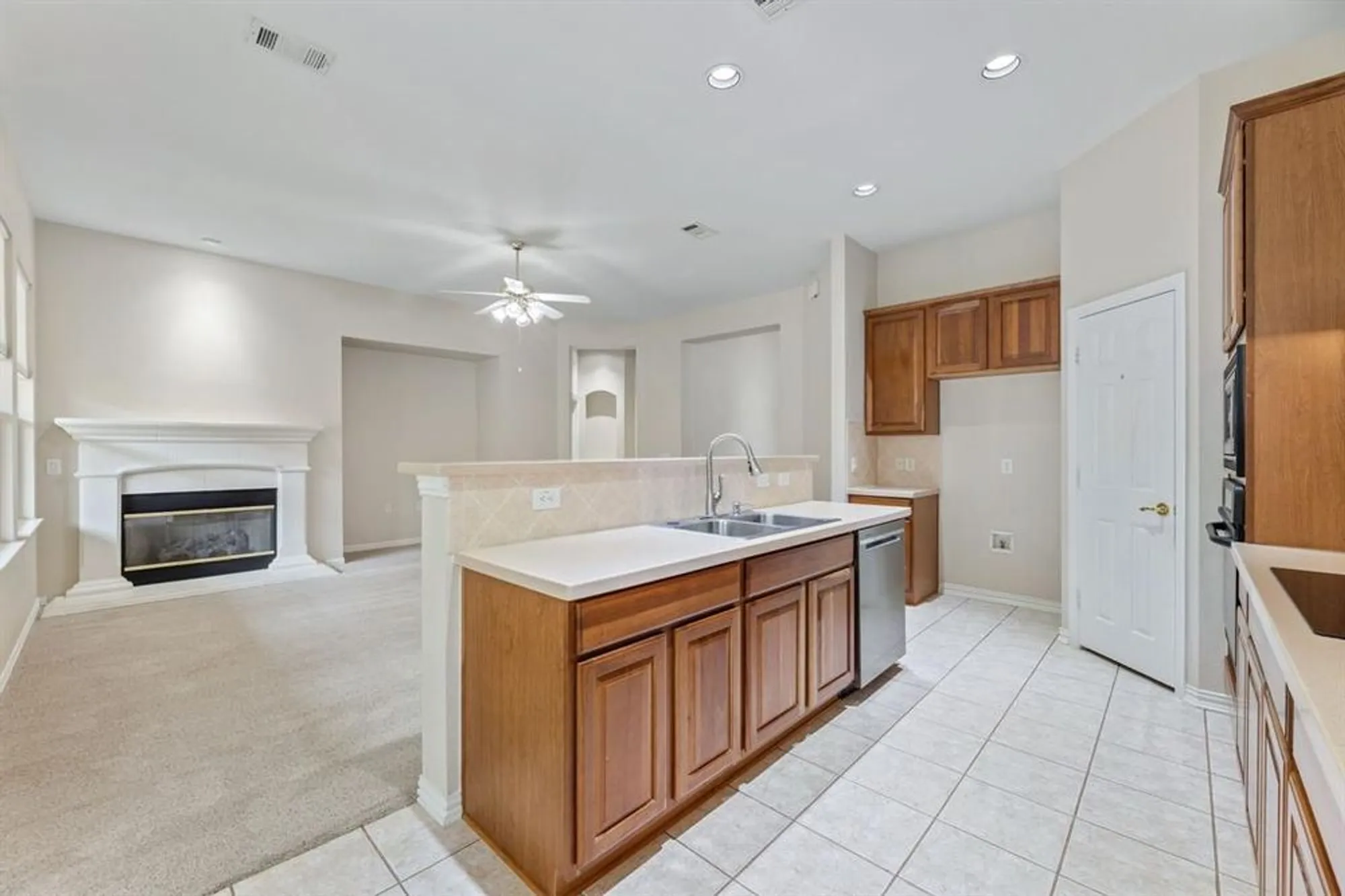 Property Slideshow image 15 of 38 | 344 wrangler dr, Fairview, TX, 75069