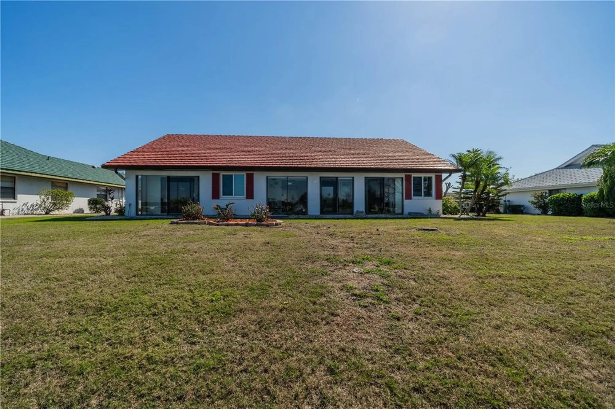 Property Slideshow image 31 of 37 | 1723 wolf laurel dr, Sun City Center, FL, 33573