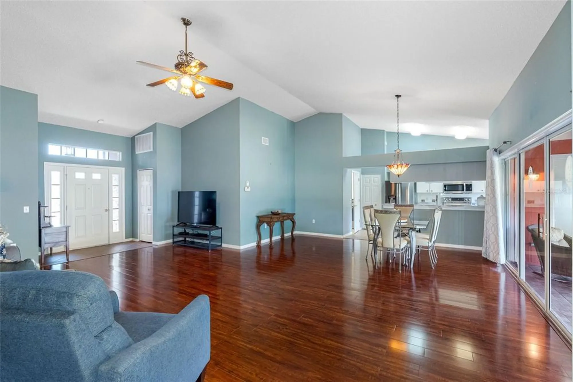 Property Slideshow image 4 of 51 | 18534 bent pine dr, Hudson, FL, 34667
