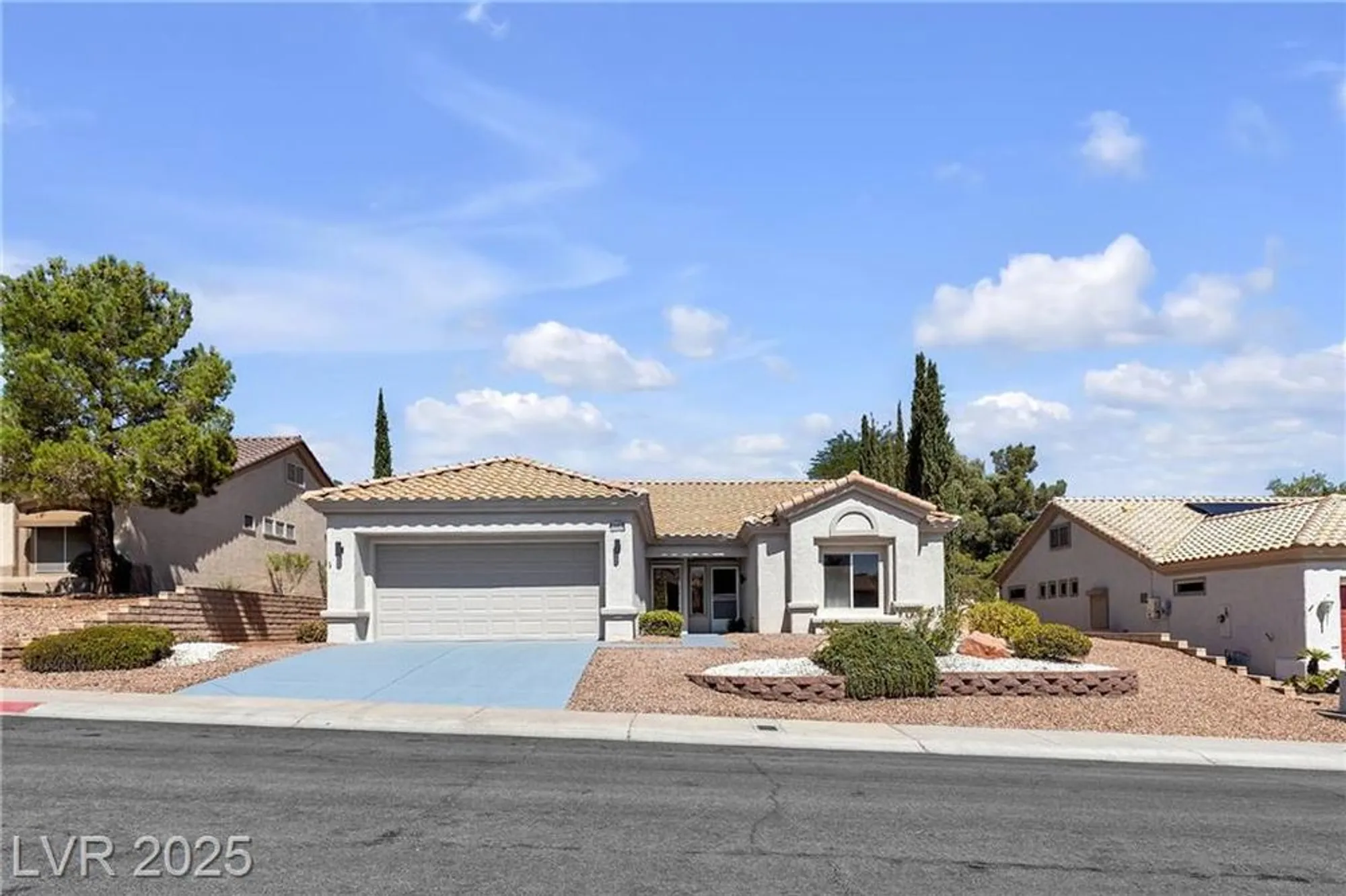 Property Slideshow image 1 of 51 | 10636 argents hill dr, Las Vegas, NV, 89134