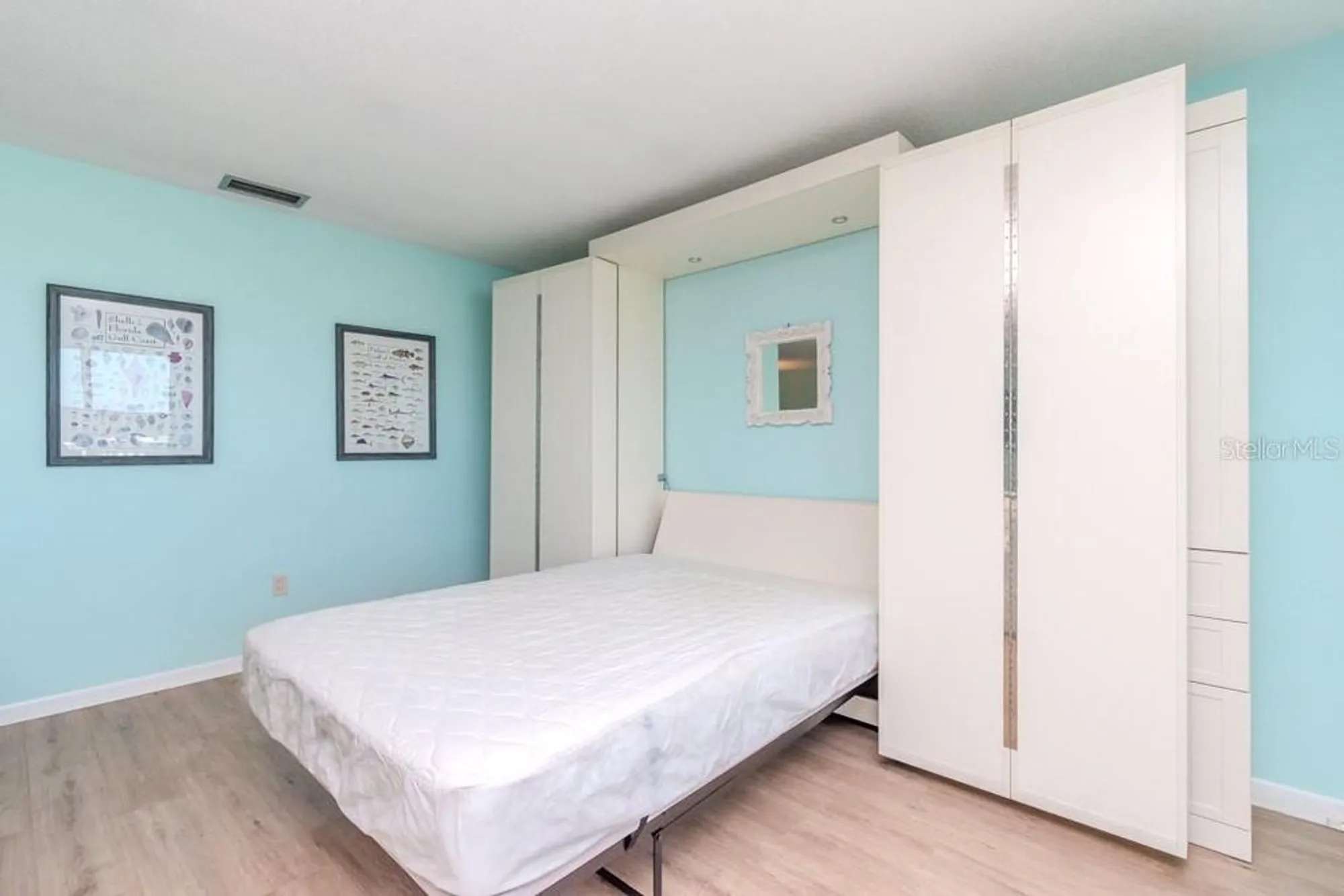 Property Slideshow image 17 of 51 | 6025 shore blvd 611, Gulfport, FL, 33707