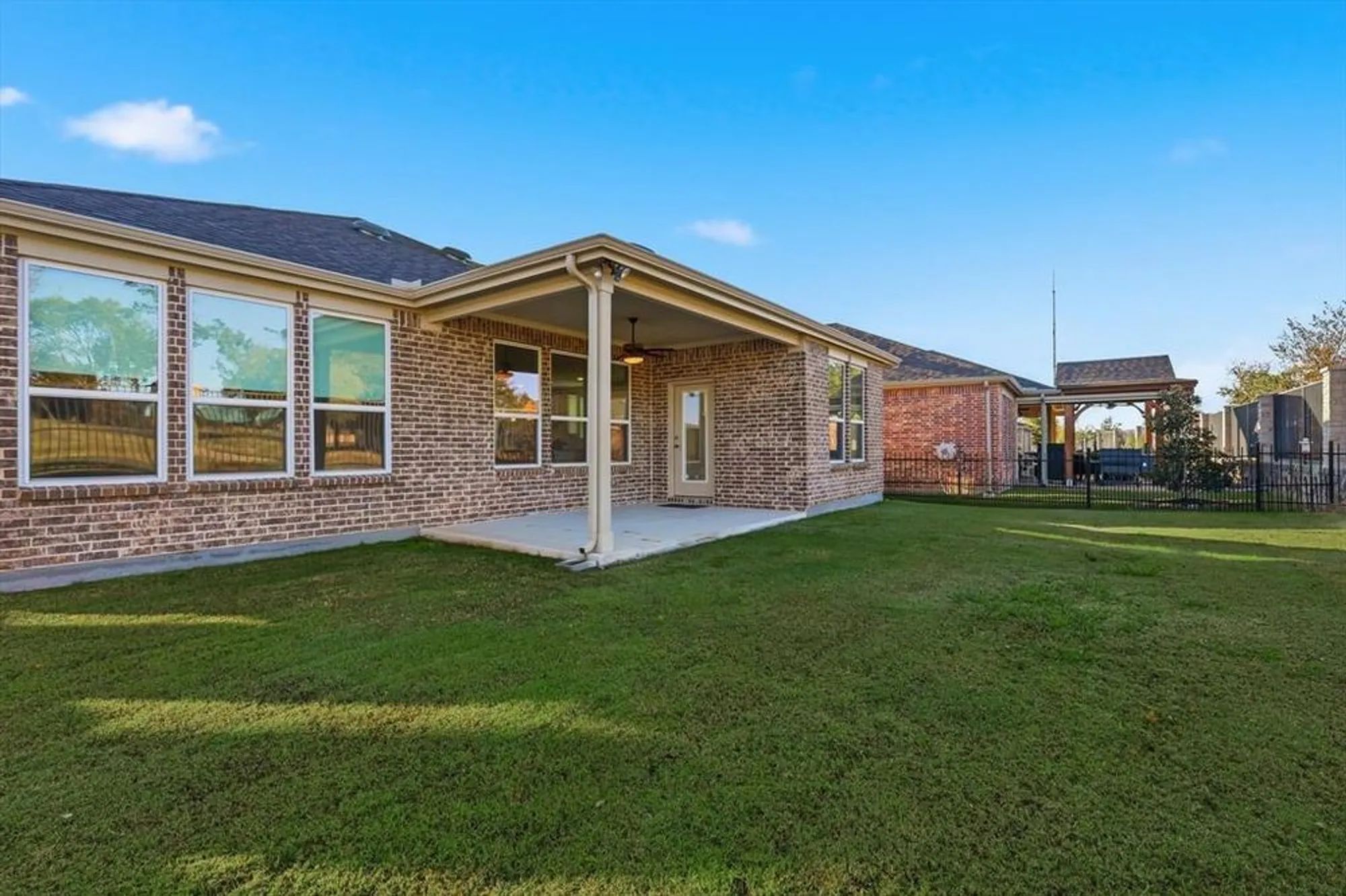 Property Slideshow image 30 of 40 | 9405 dusky trl, Mckinney, TX, 75071