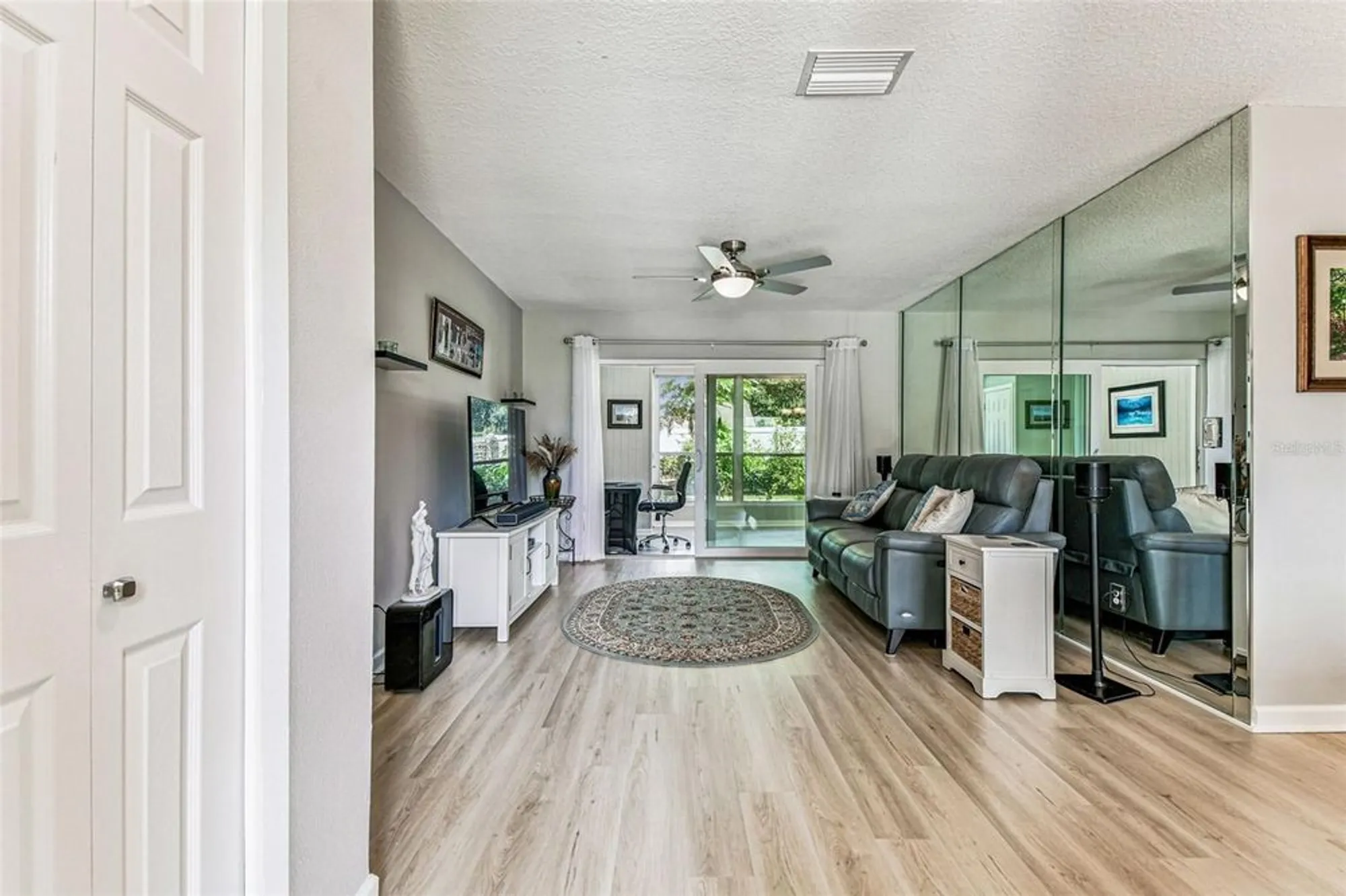 Property Slideshow image 6 of 99 | 2834 thistle ct, Palm Harbor, FL, 34684