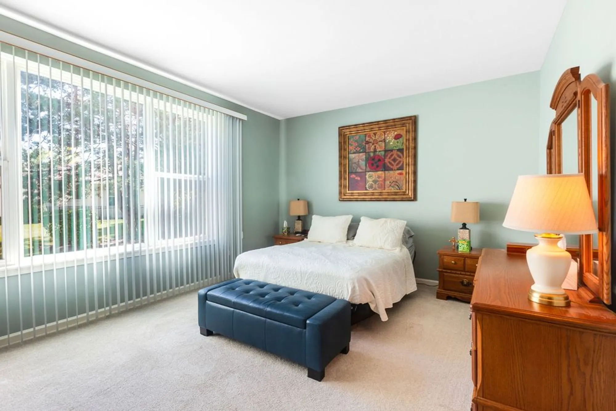 Property Slideshow image 15 of 25 | 12078 spring creek dr, Huntley, IL, 60142