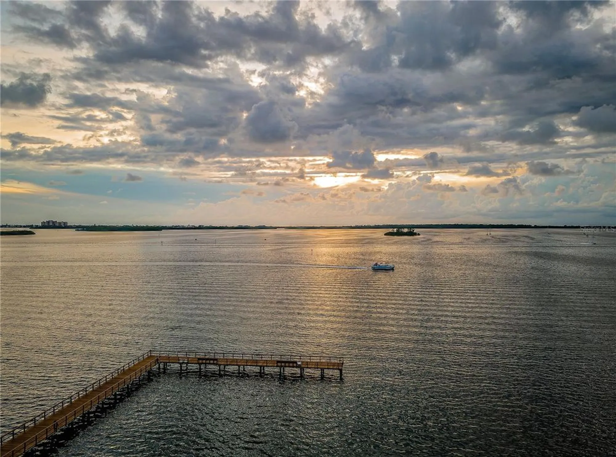 Property Slideshow image 35 of 57 | 634 edgewater dr 644, Dunedin, FL, 34698