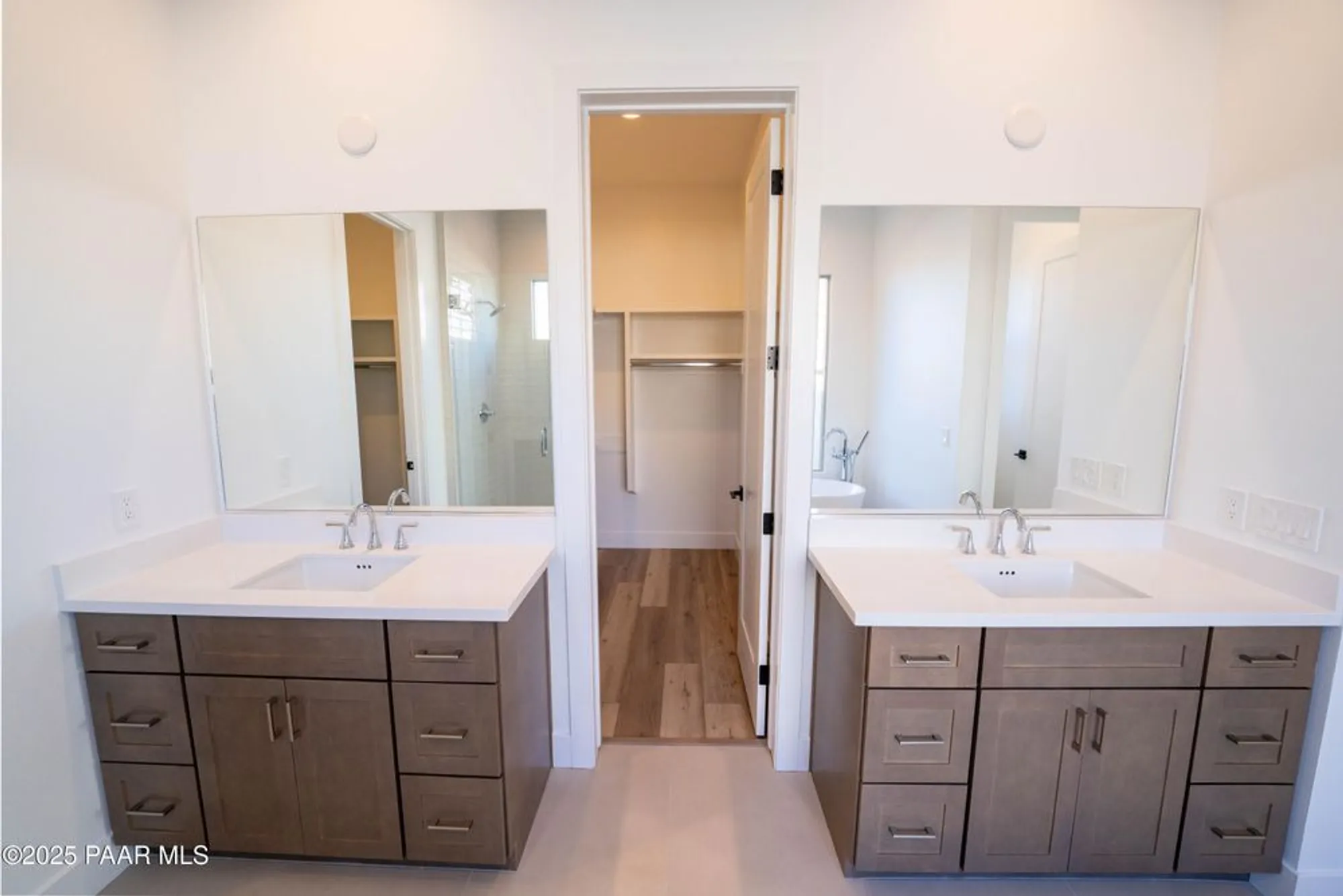 Property Slideshow image 9 of 20 | 1116 s lakeview dr, Prescott, AZ, 86301