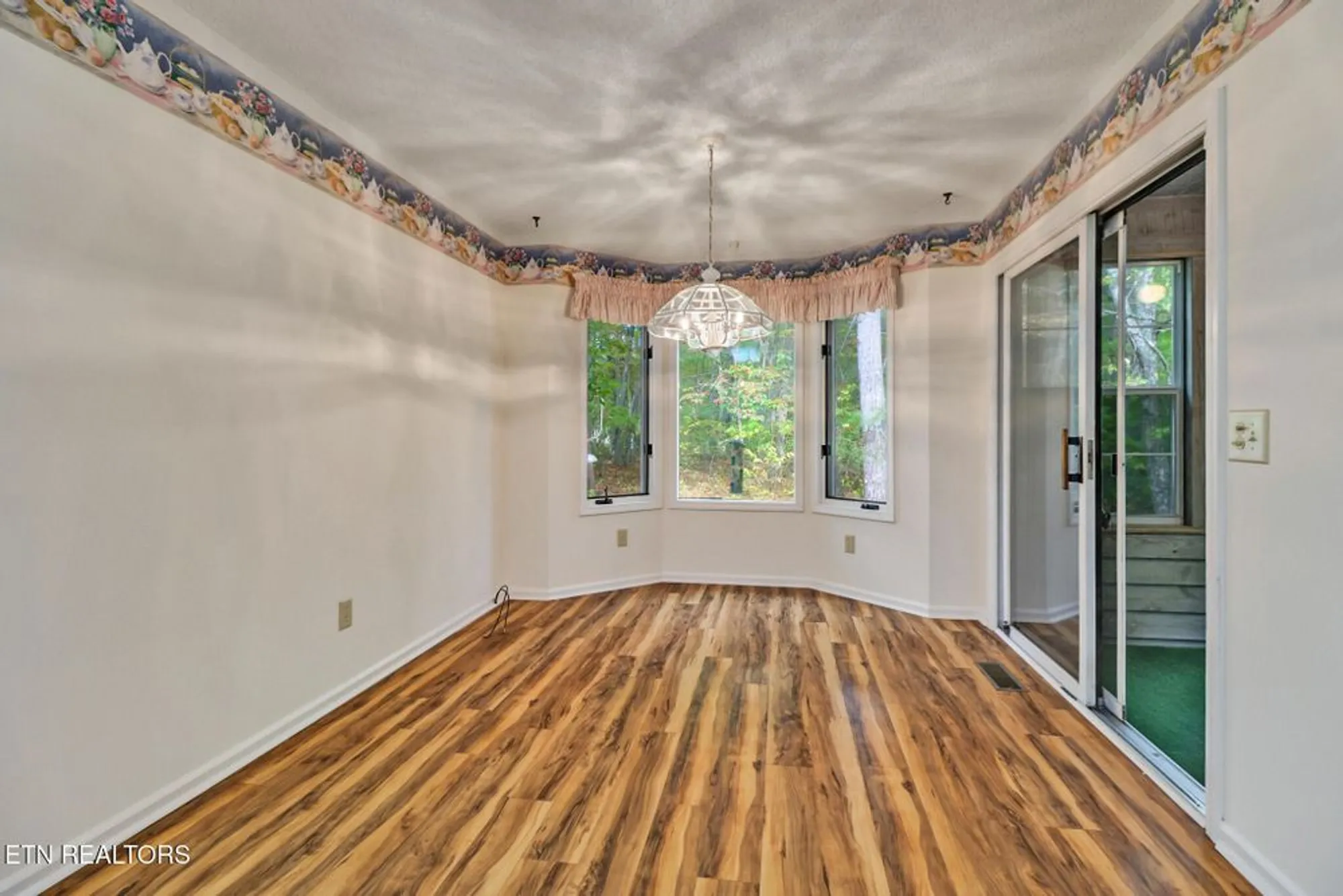 Property Slideshow image 17 of 39 | 151 saint george dr, Crossville, TN, 38558