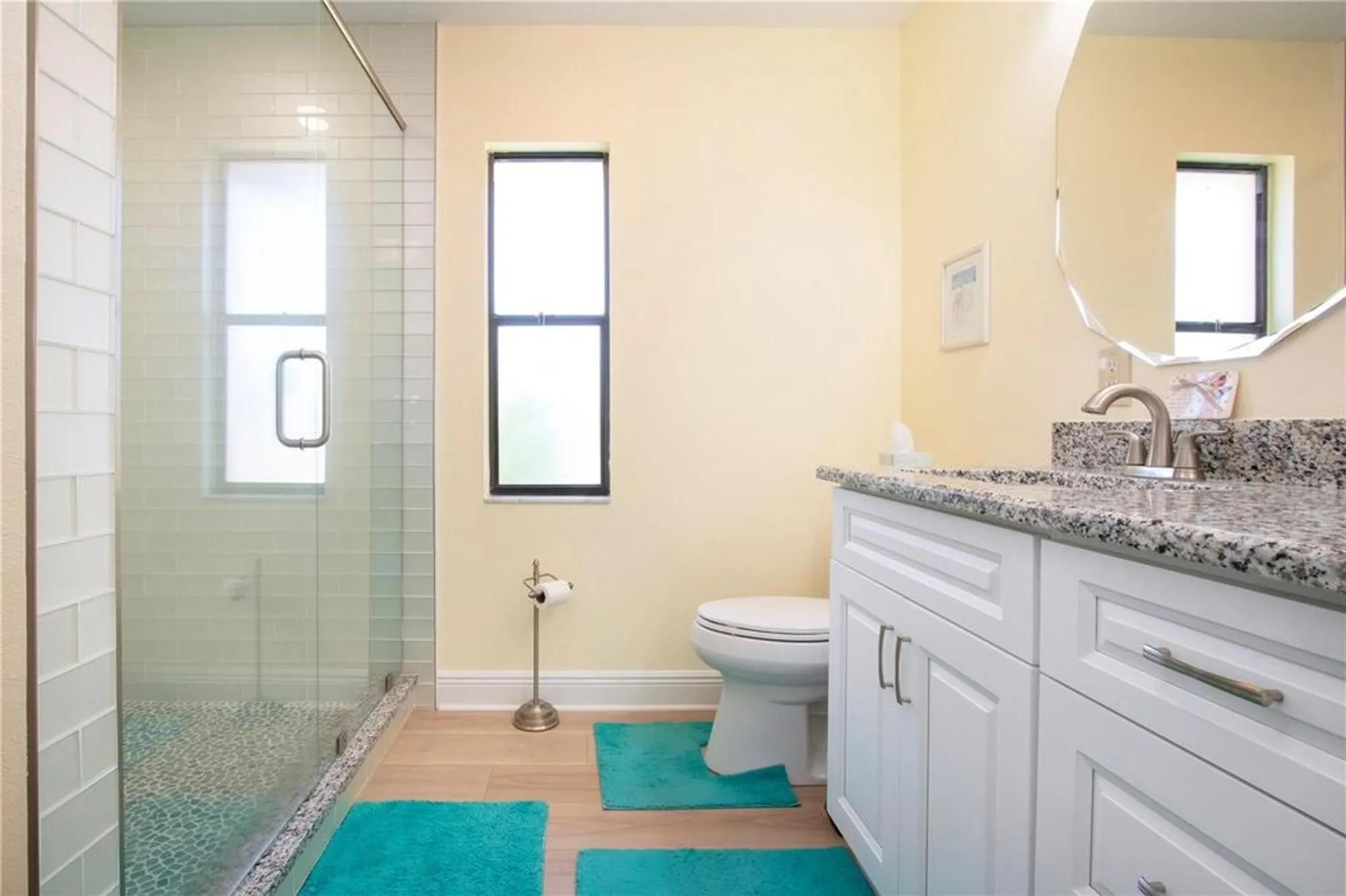 Property Slideshow image 47 of 69 | 2016 east view dr, Sun City Center, FL, 33573