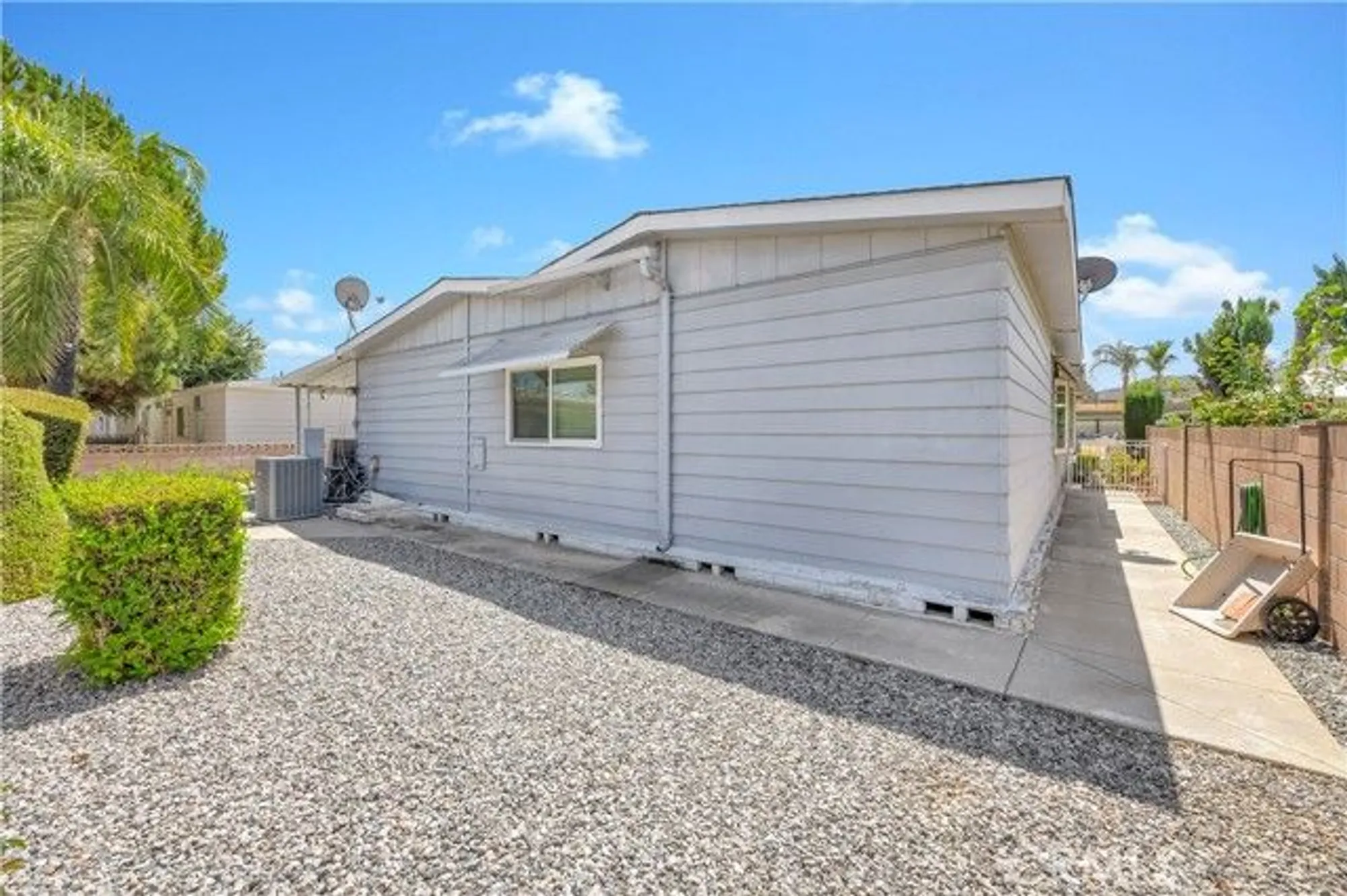 Property Slideshow image 39 of 45 | 2908 jacaranda way, Hemet, CA, 92545