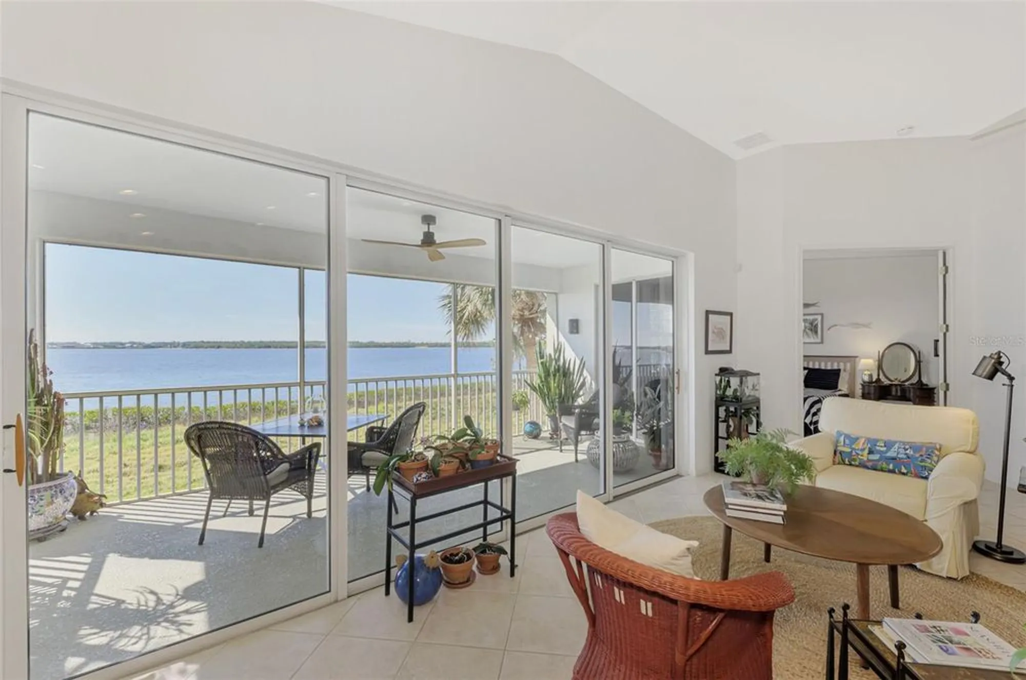 Property Slideshow image 16 of 75 | 4628 club dr h201, Port Charlotte, FL, 33953