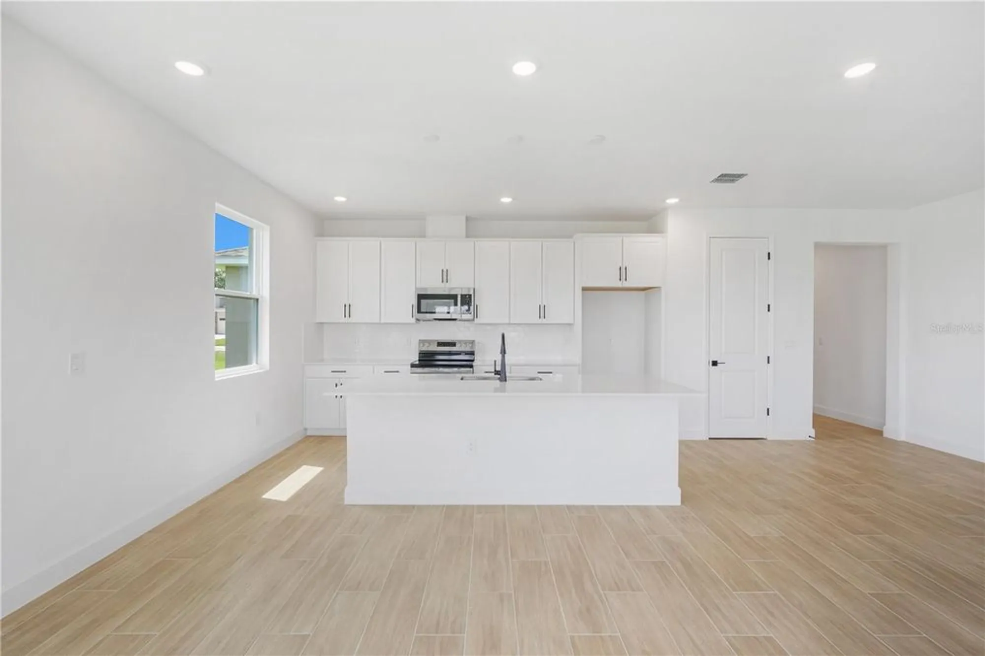 Property Slideshow image 9 of 30 | 9196 players dr, Weeki Wachee, FL, 34613