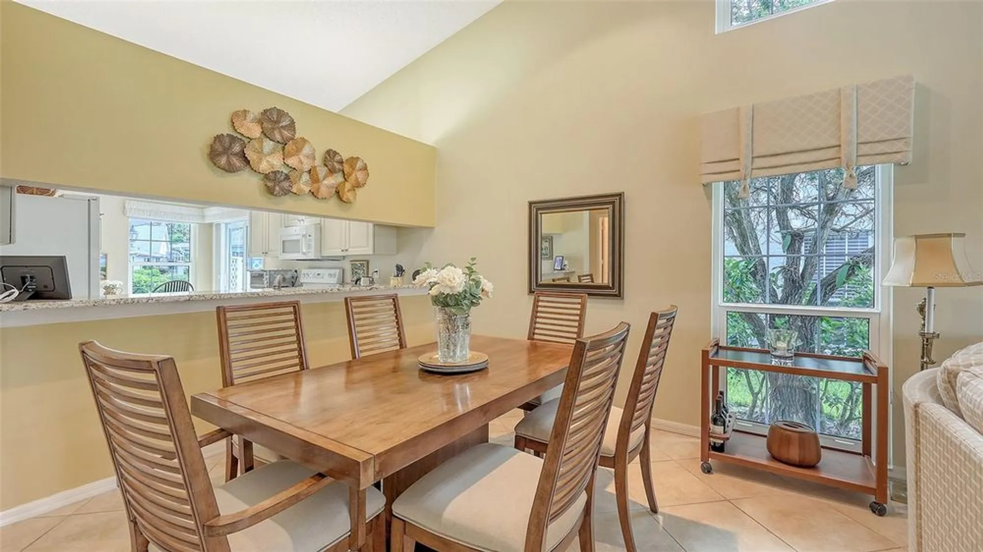 Property Slideshow image 8 of 35 | 5568 country club way, Sarasota, FL, 34243