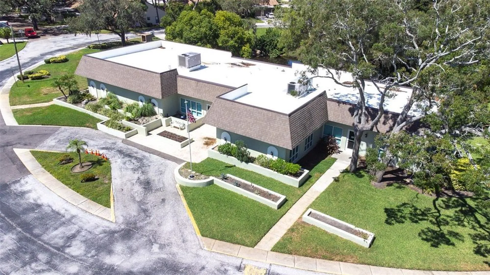 Property Slideshow image 37 of 38 | 2201 pine dr, Tarpon Springs, FL, 34689