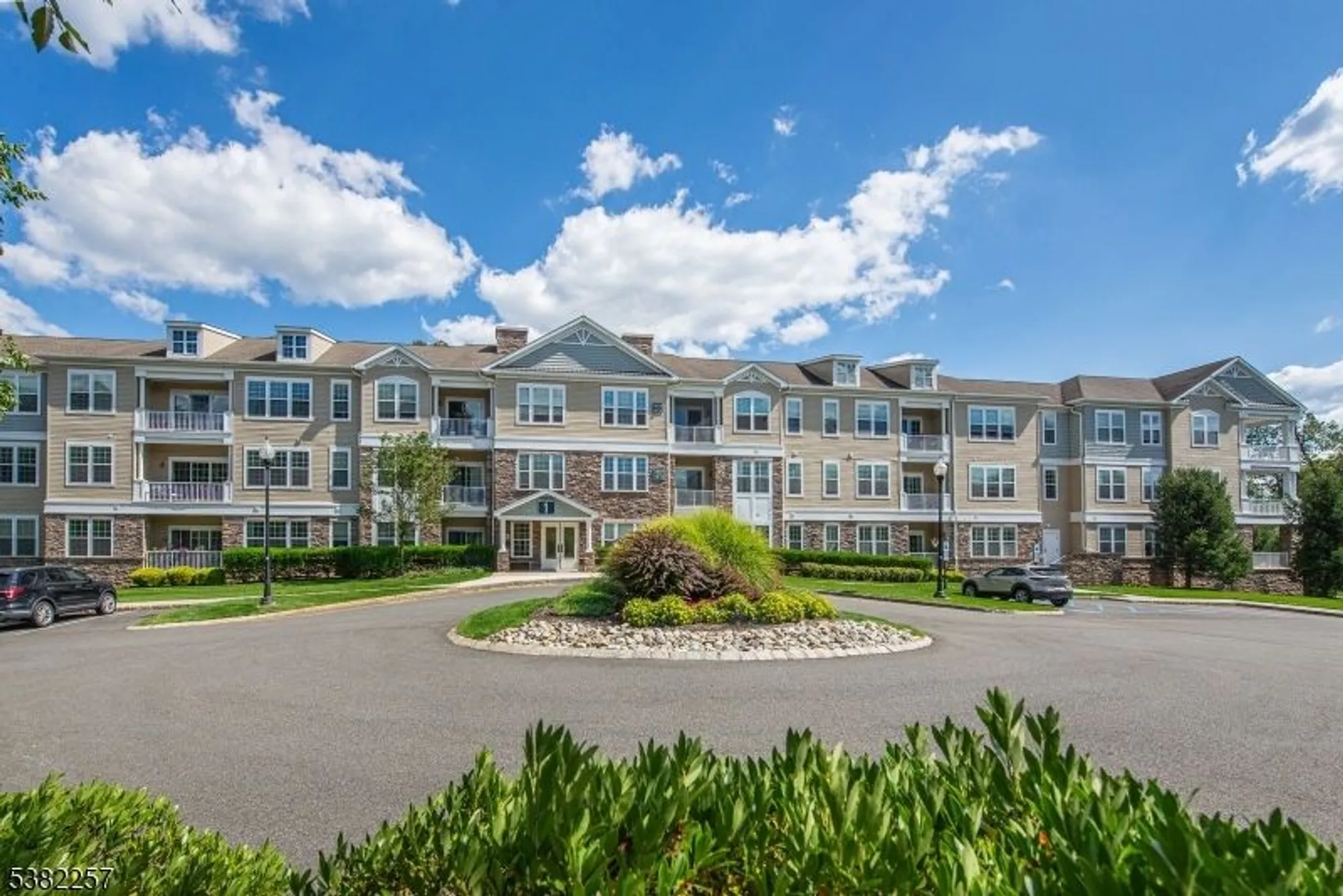 Property Slideshow image 1 of 29 | 1202 hale dr, Rockaway Twp., NJ, 07866