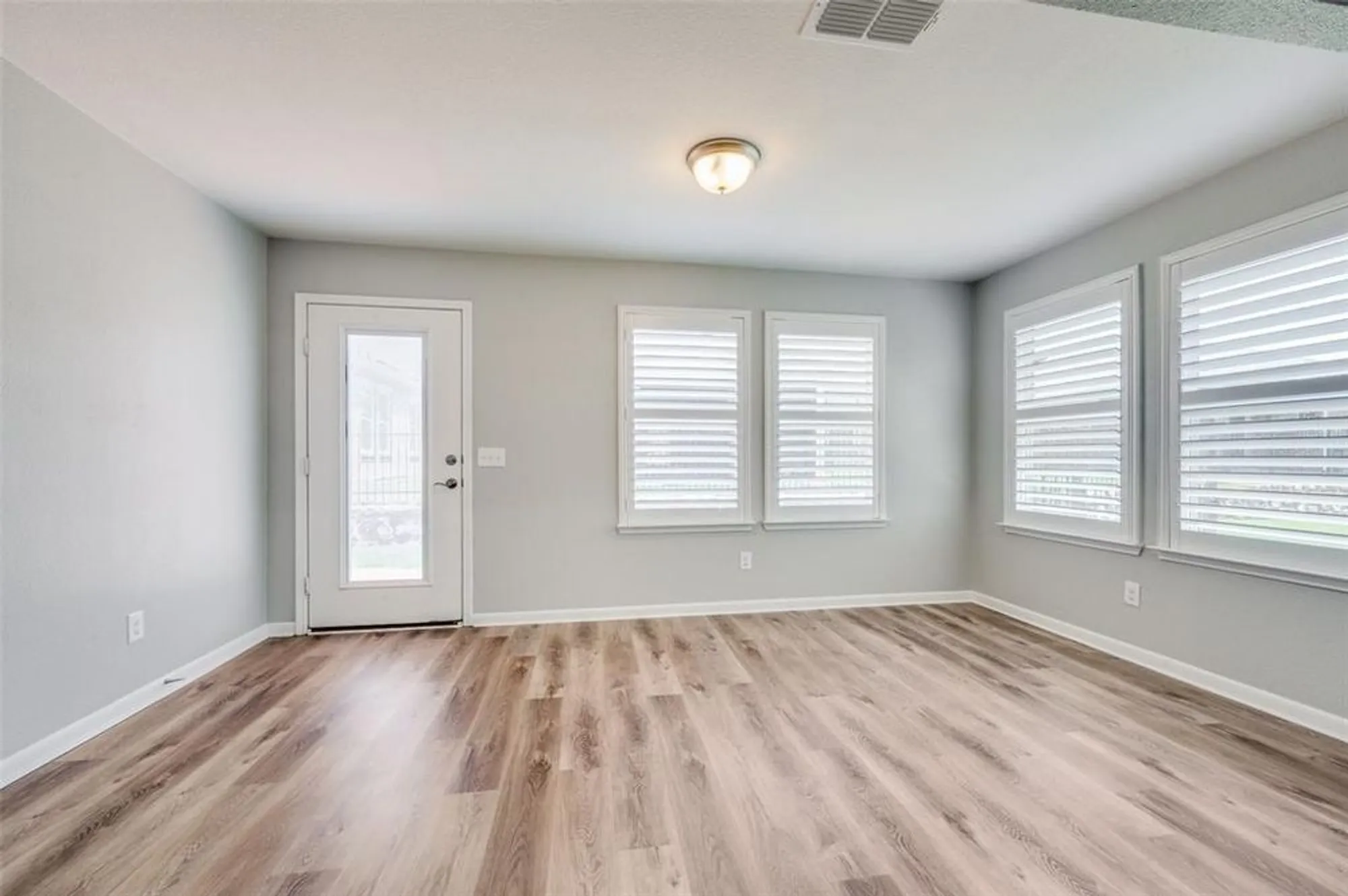 Property Slideshow image 25 of 40 | 6726 hickory creek dr, Frisco, TX, 75036