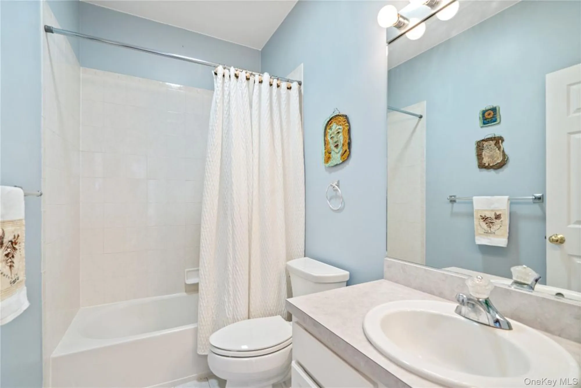 Property Slideshow image 21 of 32 | 514 highland ct # a3, Moriches, NY, 11955