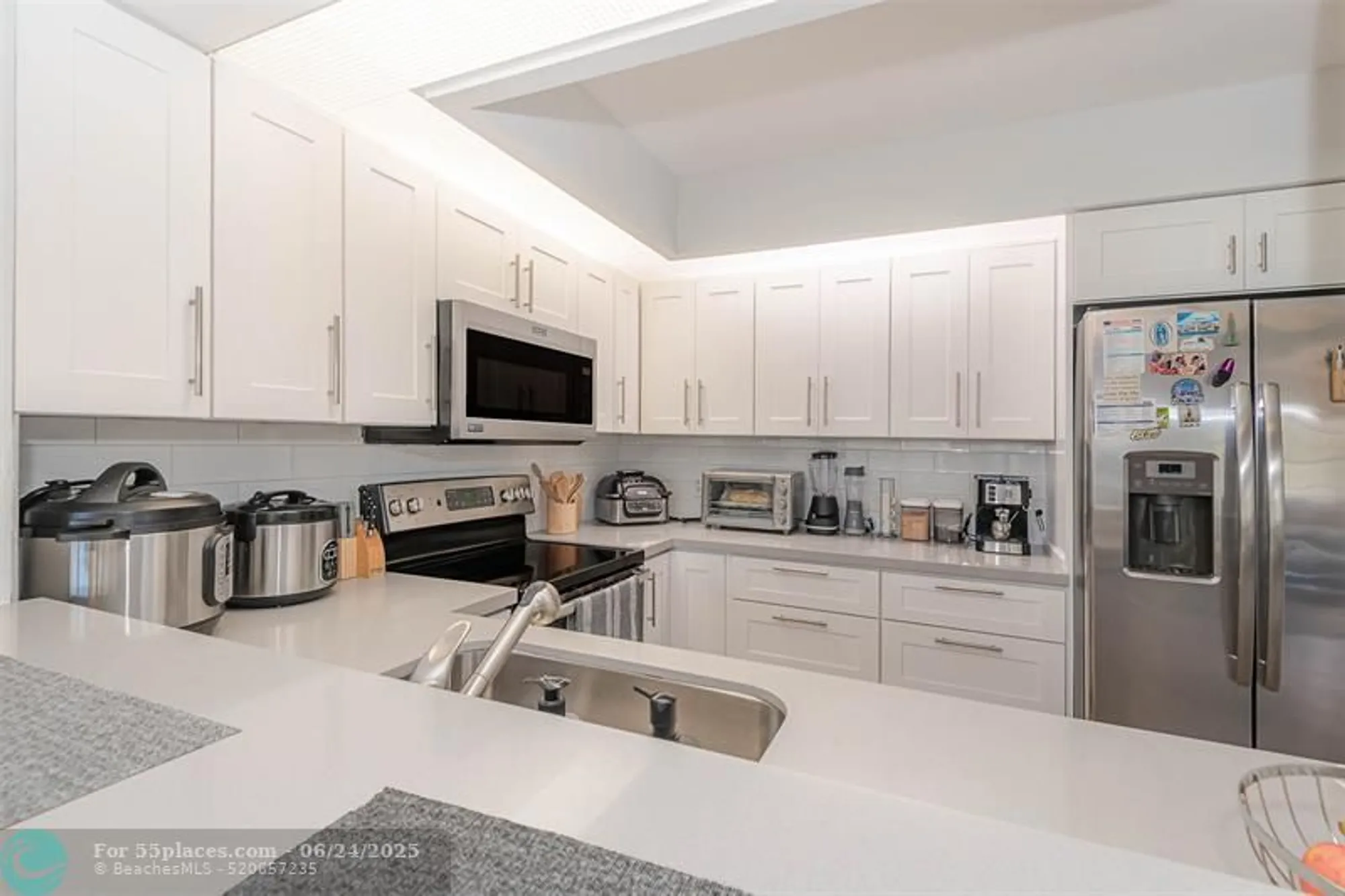 Property Slideshow image 4 of 33 | 701 sw 128th ave f304, Pembroke Pines, FL, 33027