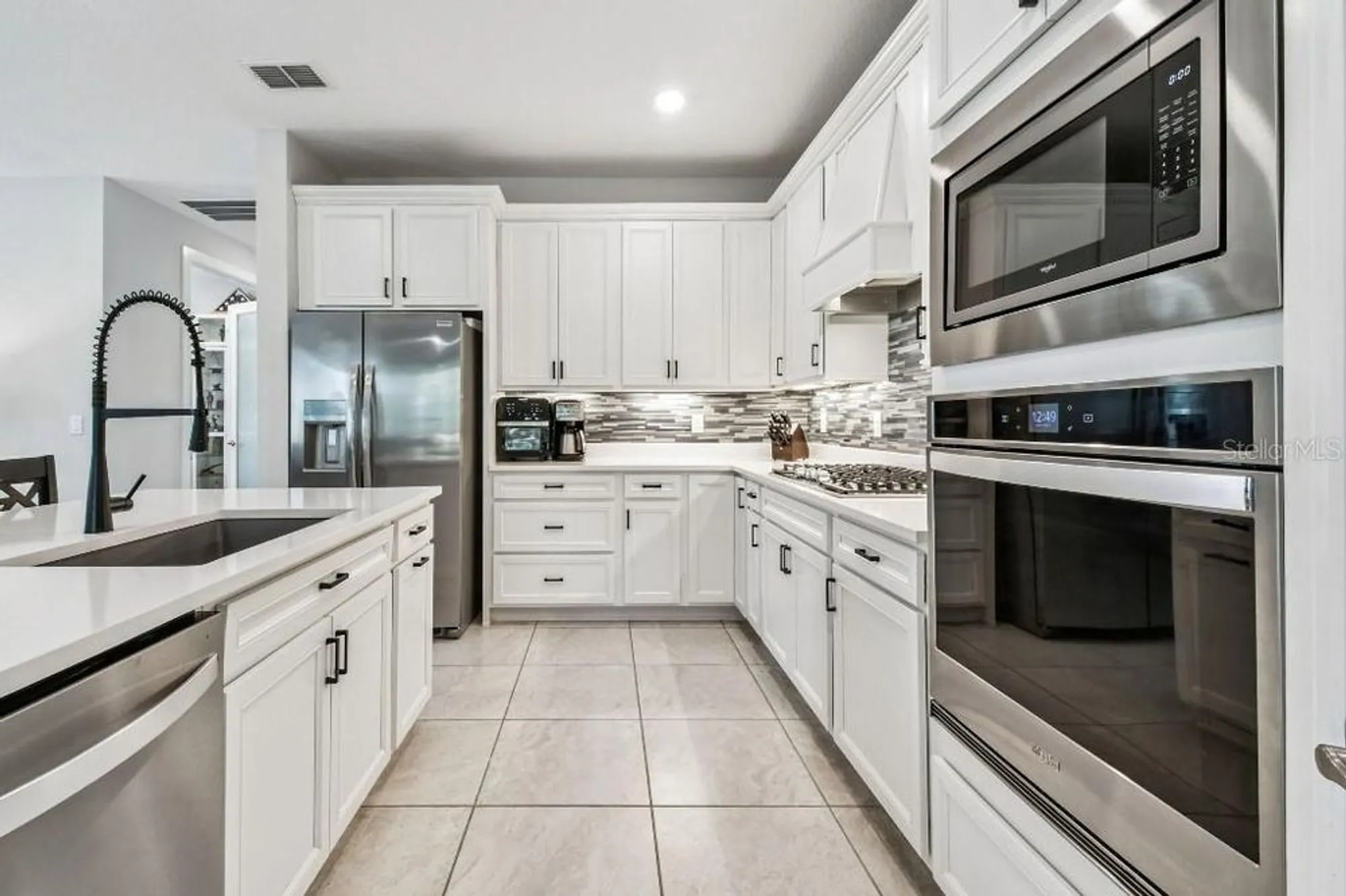 Property Slideshow image 8 of 49 | 20057 sea glass cir, Land O Lakes, FL, 34638