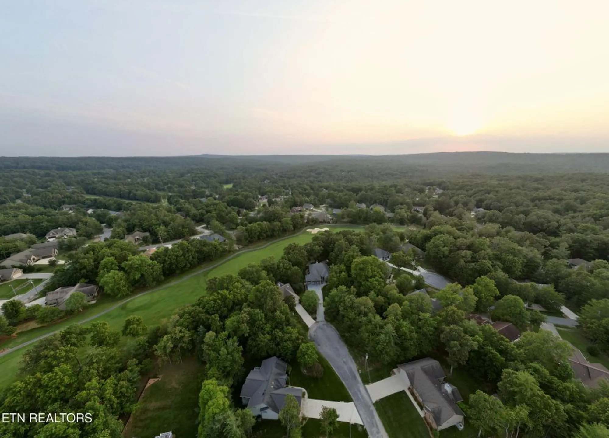 Property Slideshow image 12 of 55 | 17 kenwood ct, Crossville, TN, 38558