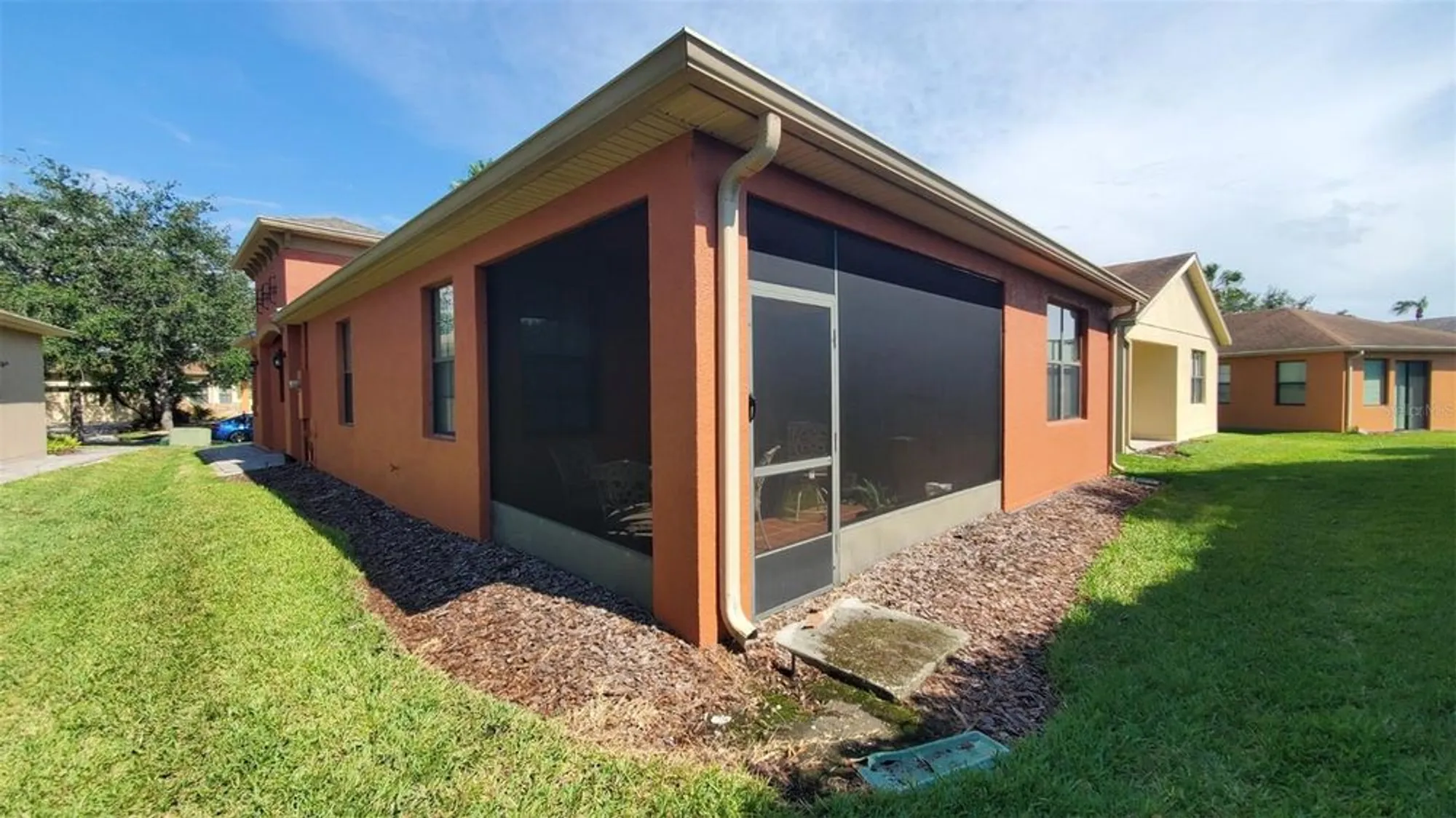 Property Slideshow image 9 of 24 | 836 grand canal dr, Kissimmee, FL, 34759