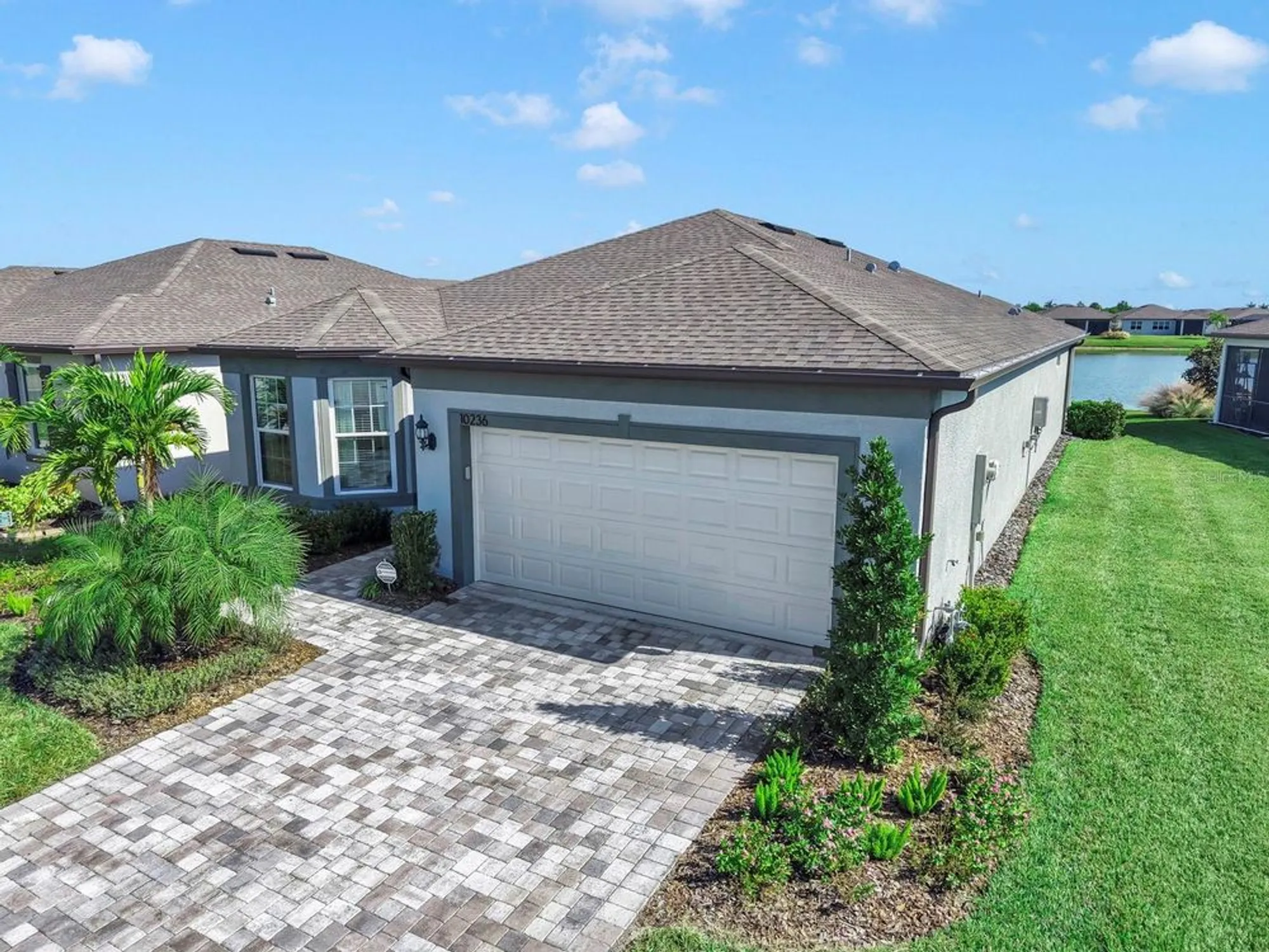 Property Slideshow image 11 of 91 | 10236 coastal shores dr, Parrish, FL, 34219