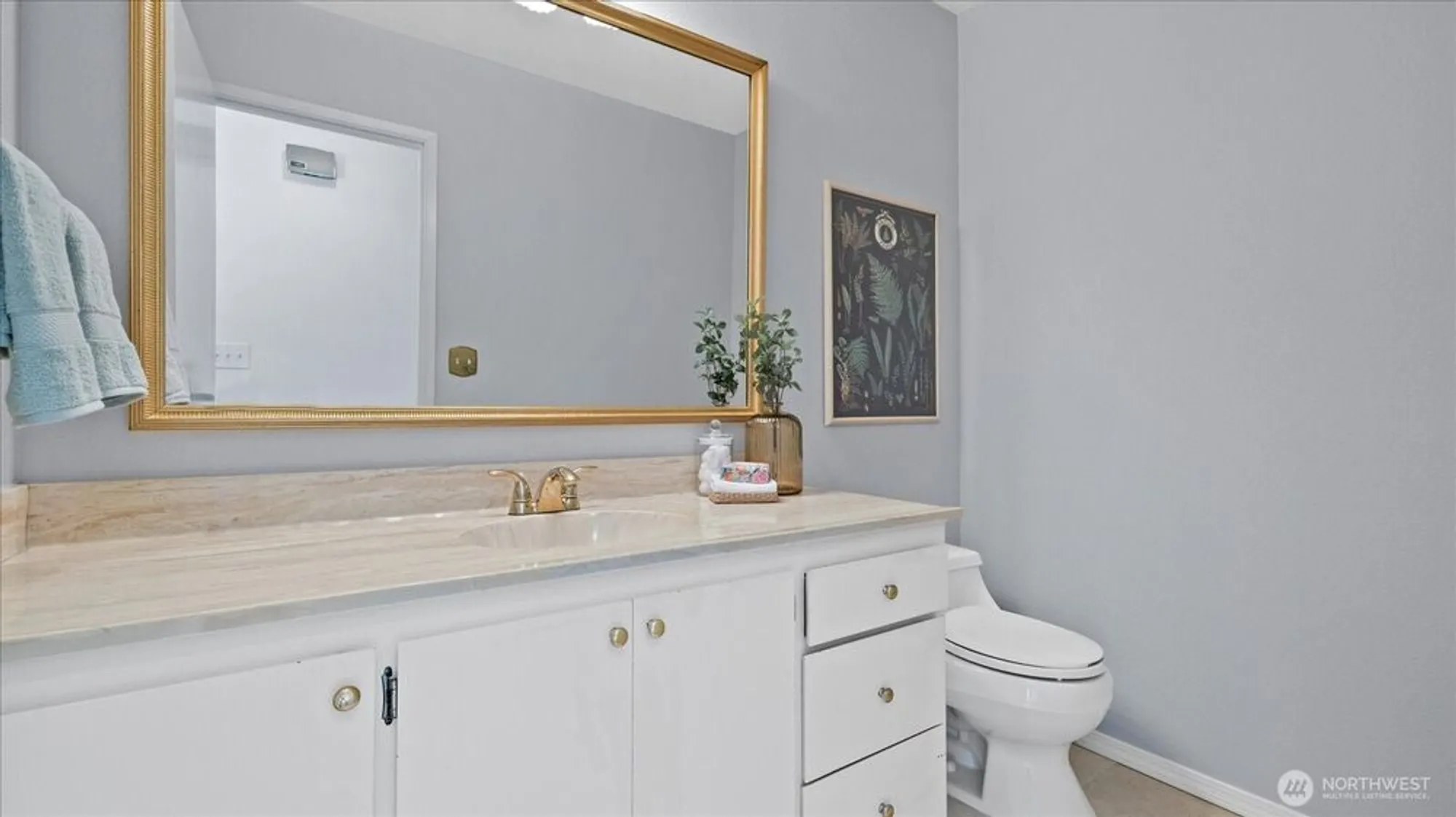 Property Slideshow image 17 of 38 | 10743 glen acres dr s # 10743, Seattle, WA, 98168