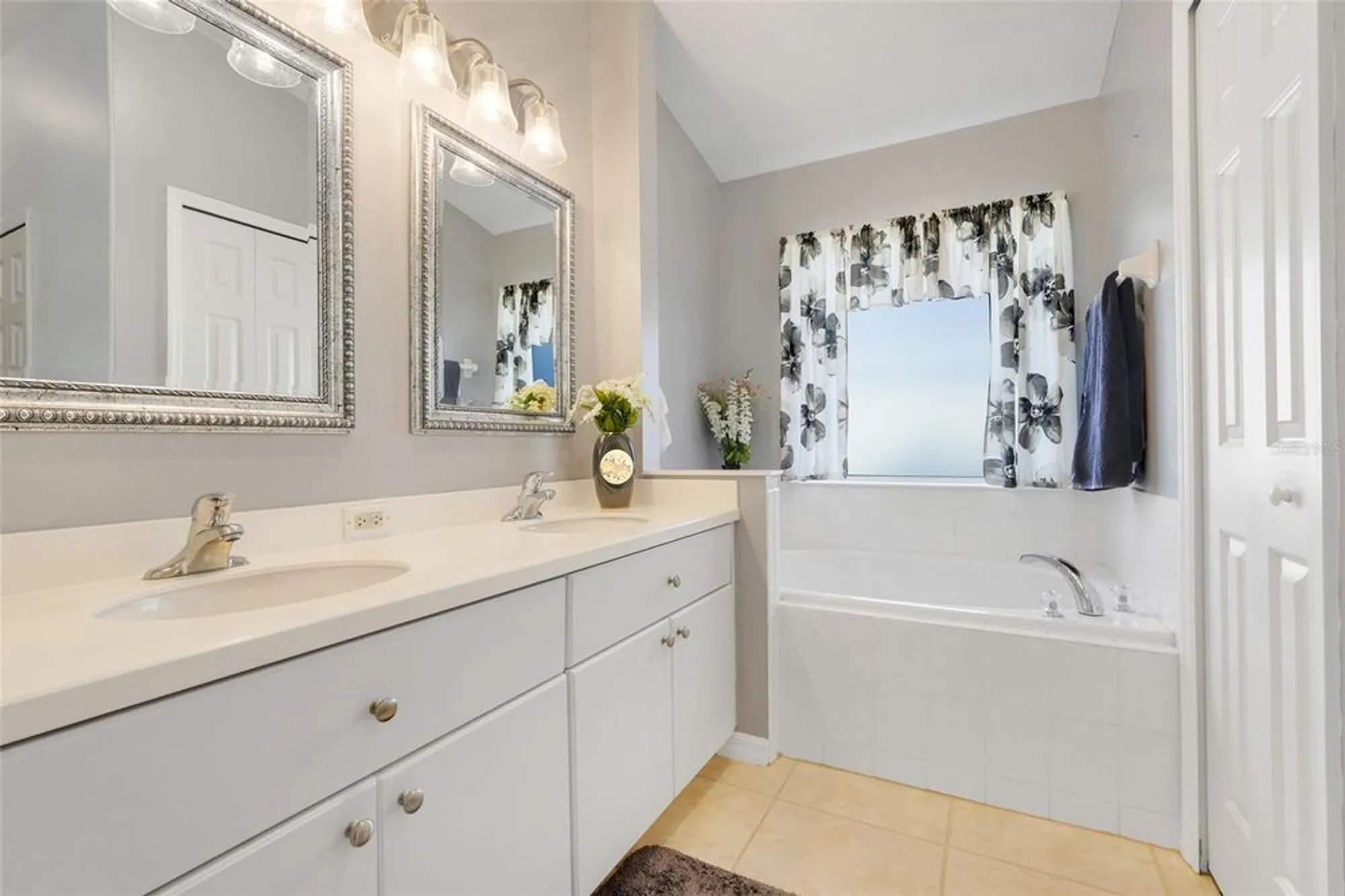 Property Slideshow image 9 of 49 | 5304 fantasy way, Leesburg, FL, 34748