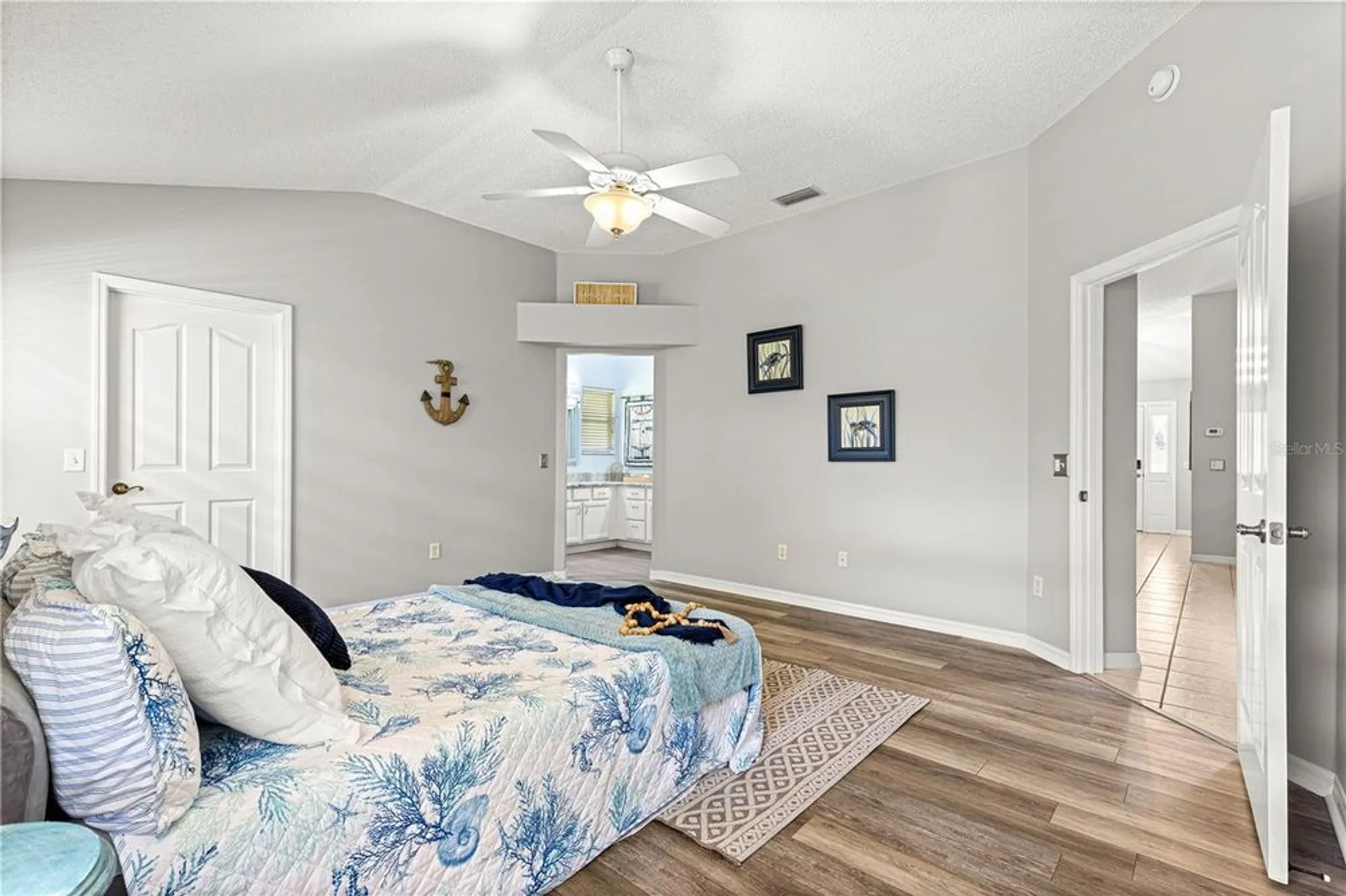 Property Slideshow image 23 of 58 | 2450 merida cir, The Villages, FL, 32162