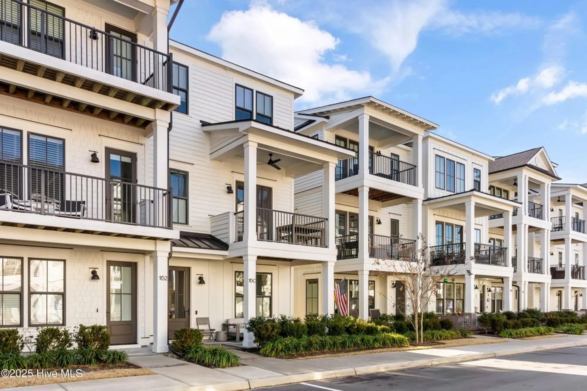 Property Slideshow image 8 of 67 | 160 dugger ln, Wilmington, NC, 28412