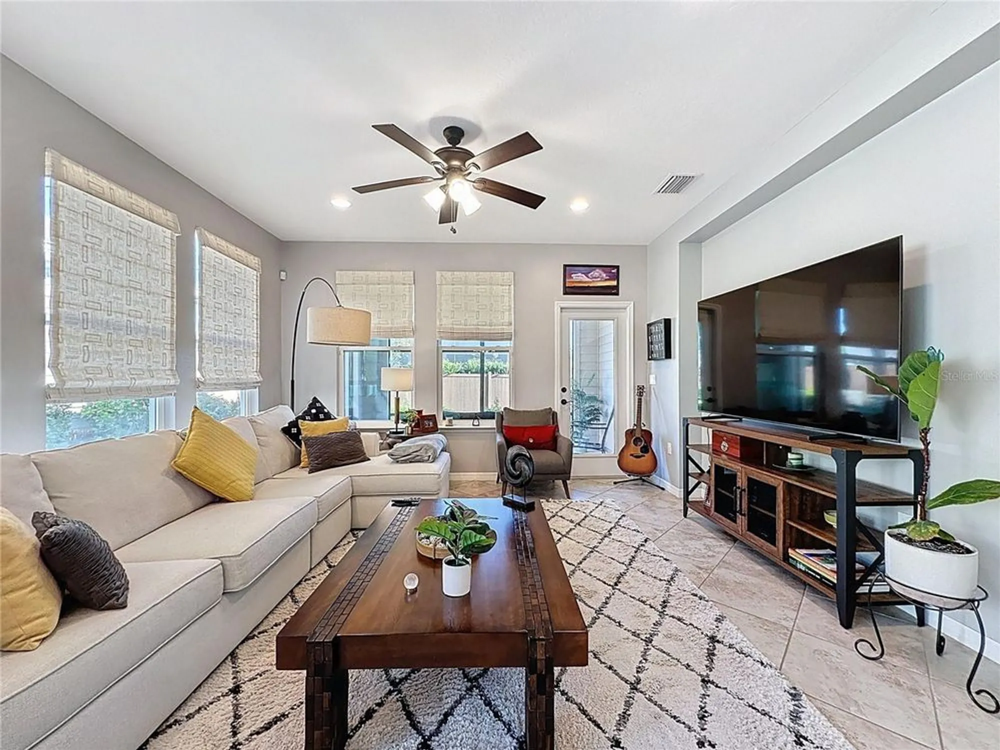 Property Slideshow image 19 of 79 | 373 alcove dr, Groveland, FL, 34736