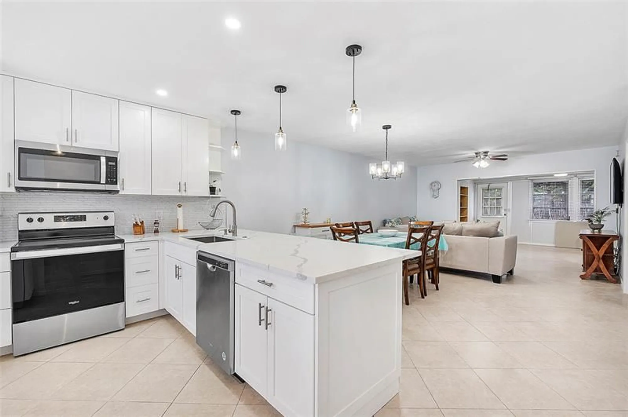 Property Slideshow image 2 of 27 | 393 bennington ln # 393, Lake Worth, FL, 33467