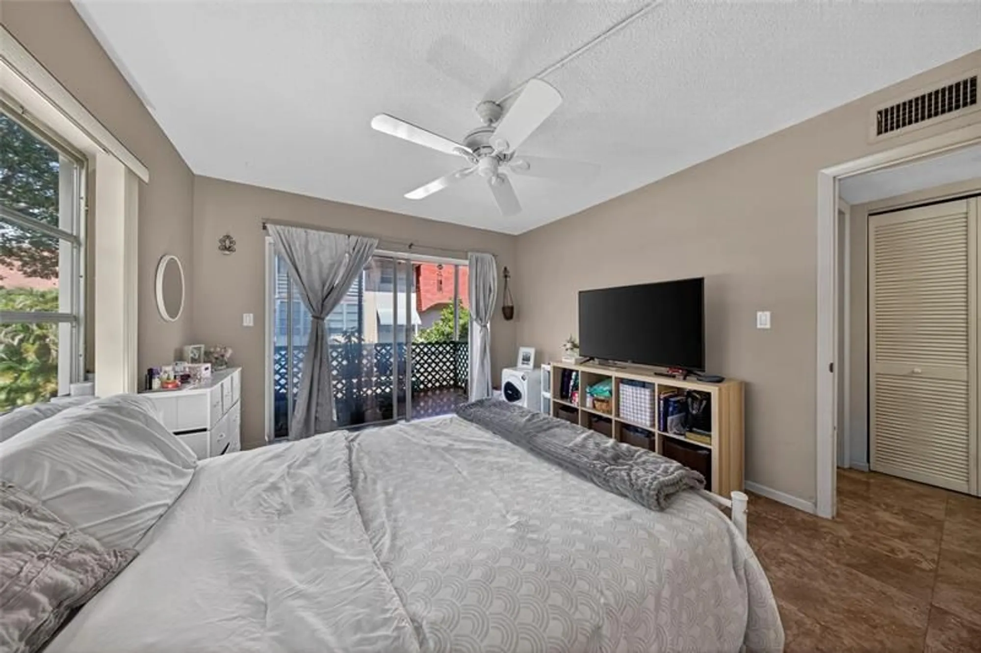 Property Slideshow image 16 of 41 | 2901 nw 47th ter apt 245a, Lauderdale Lakes, FL, 33313