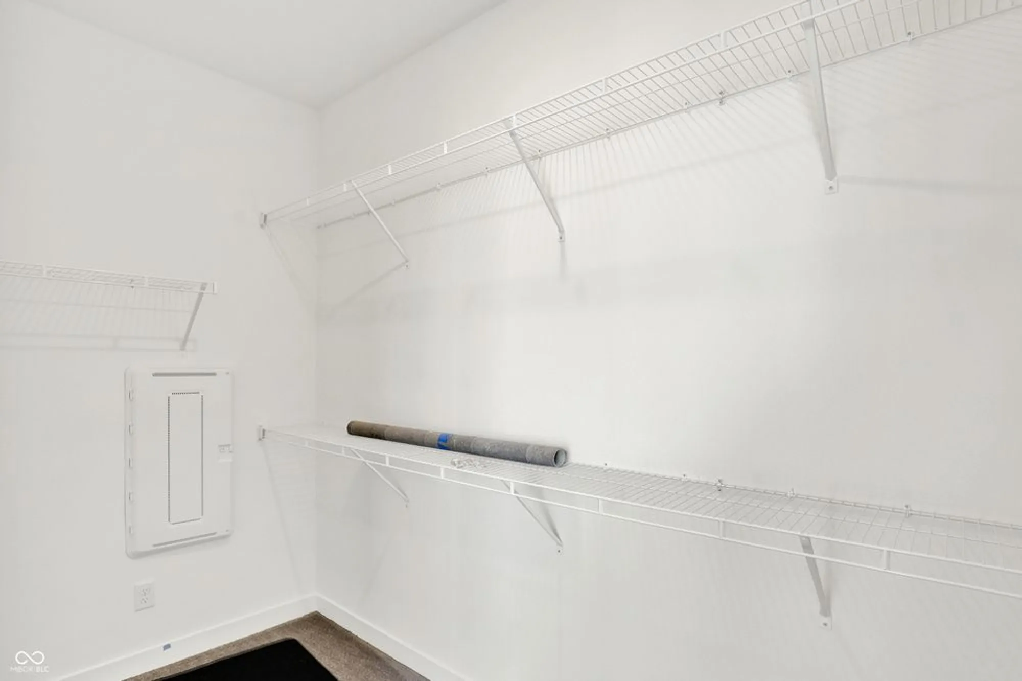 Property Slideshow image 27 of 44 | 5363 foxley park ln, Avon, IN, 46123