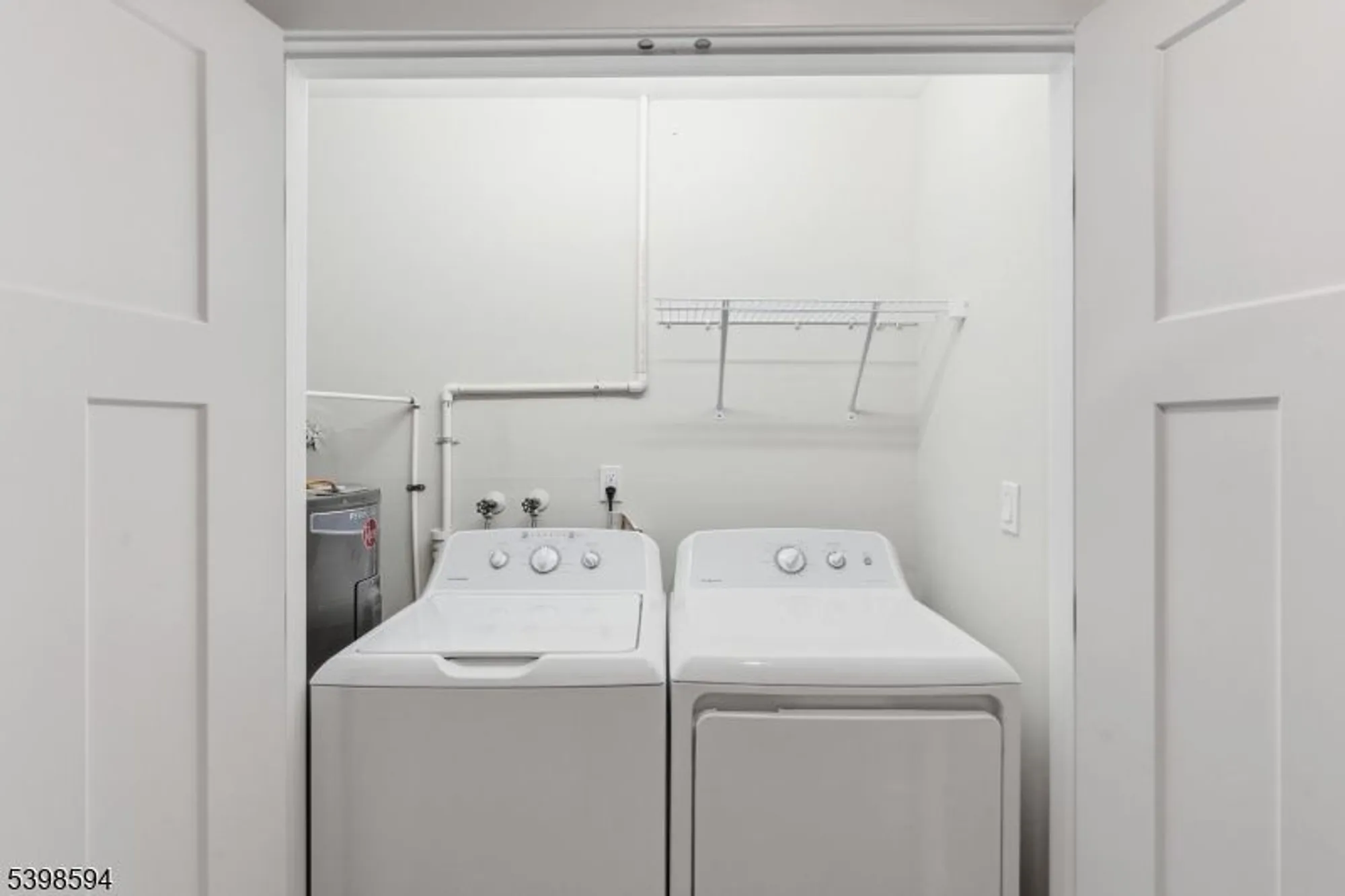 Property Slideshow image 16 of 25 | 1015 aberdeen dr a, Lakewood Twp., NJ, 08701