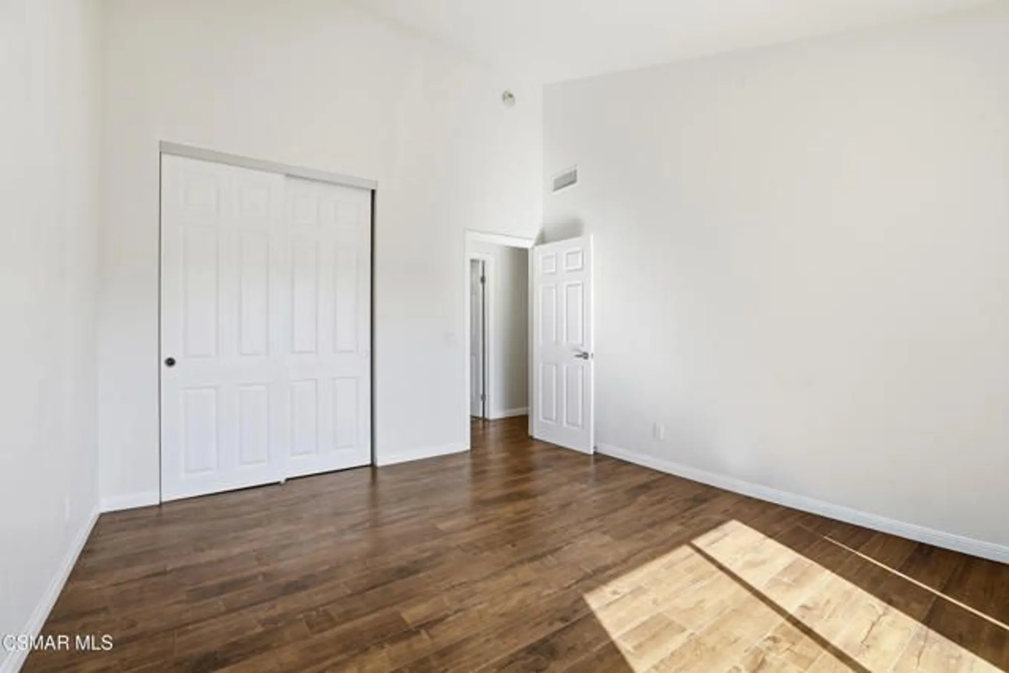 Property Slideshow image 18 of 30 | 245 oakleaf dr apt 205, Thousand Oaks, CA, 91360